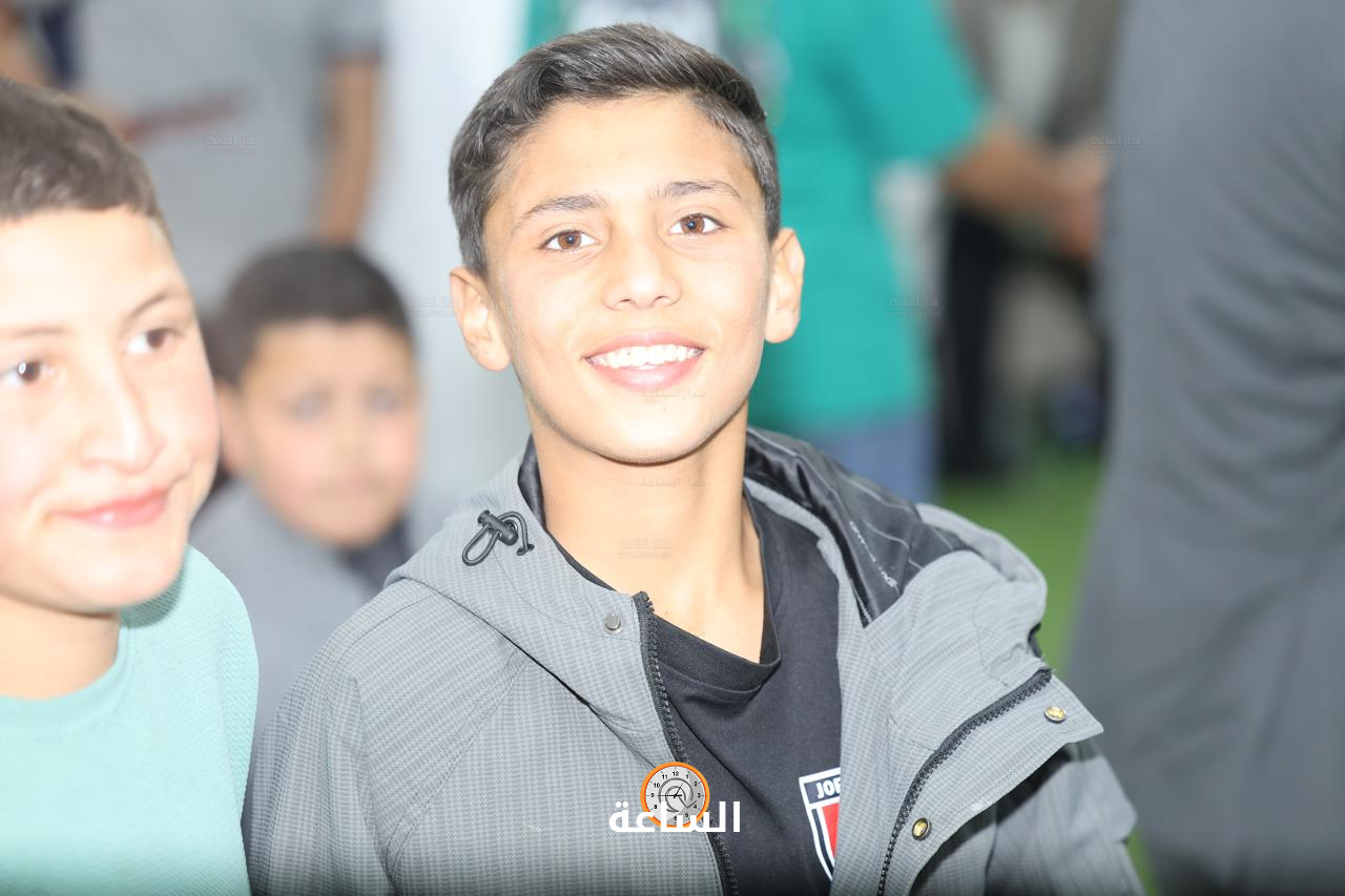 Madar Al-Saa Images 0.6177064631158904