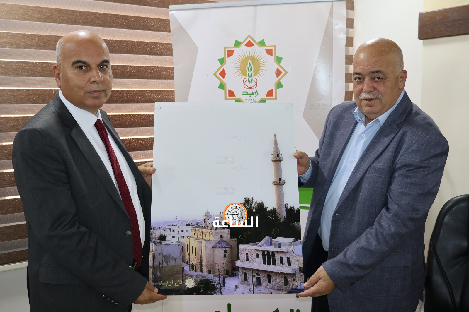 Madar Al-Saa Images 0.16842079082711892