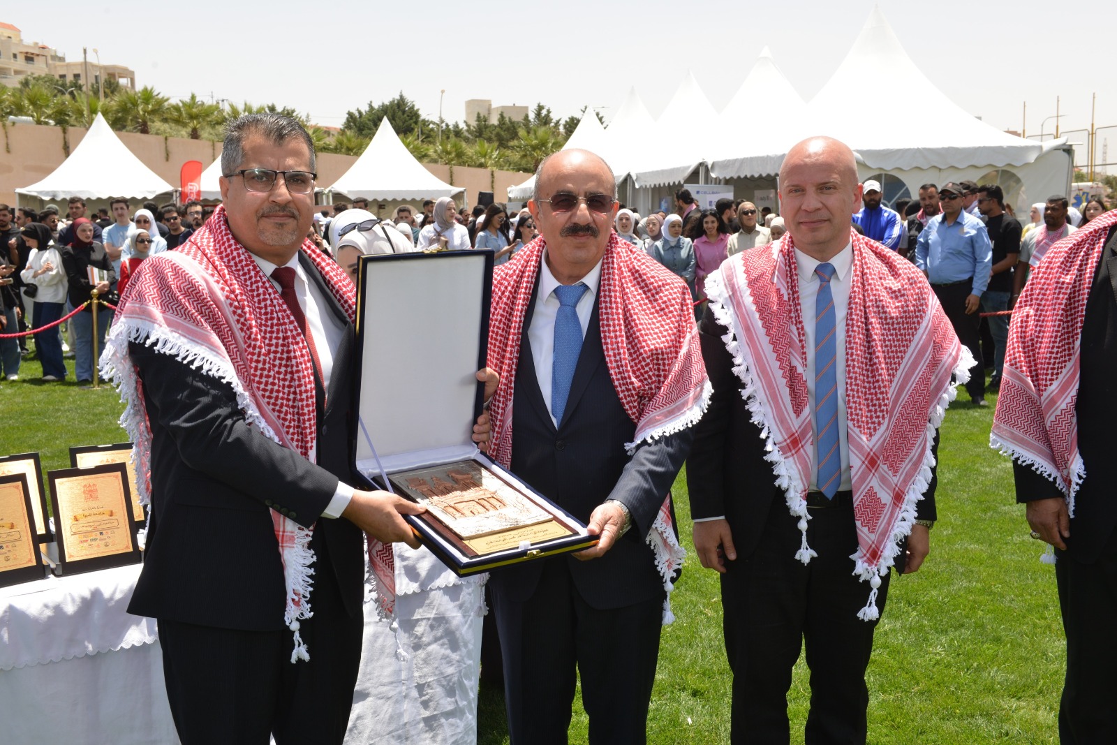 Madar Al-Saa Images 0.19021093219543317