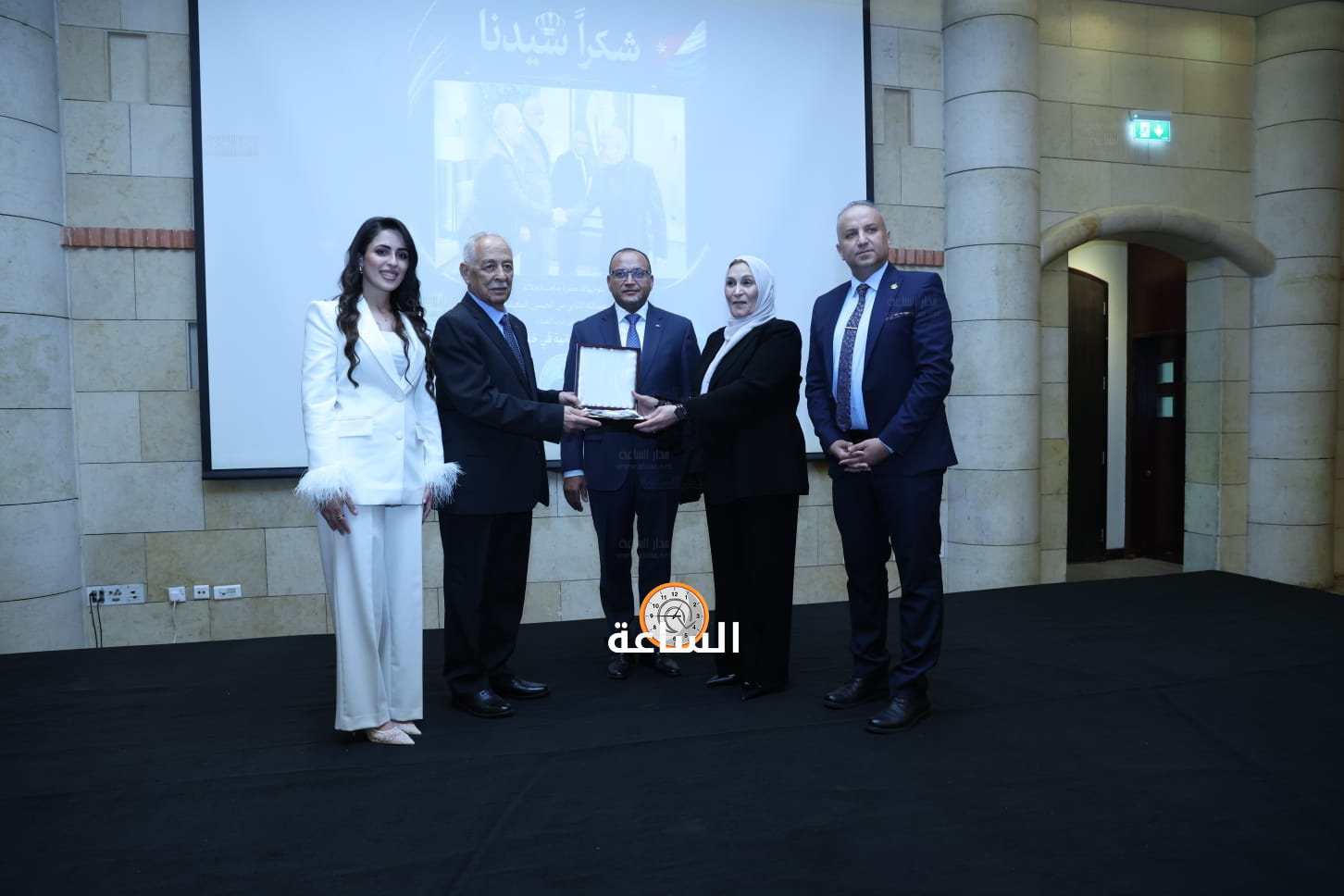 Madar Al-Saa Images 0.7995023608138032