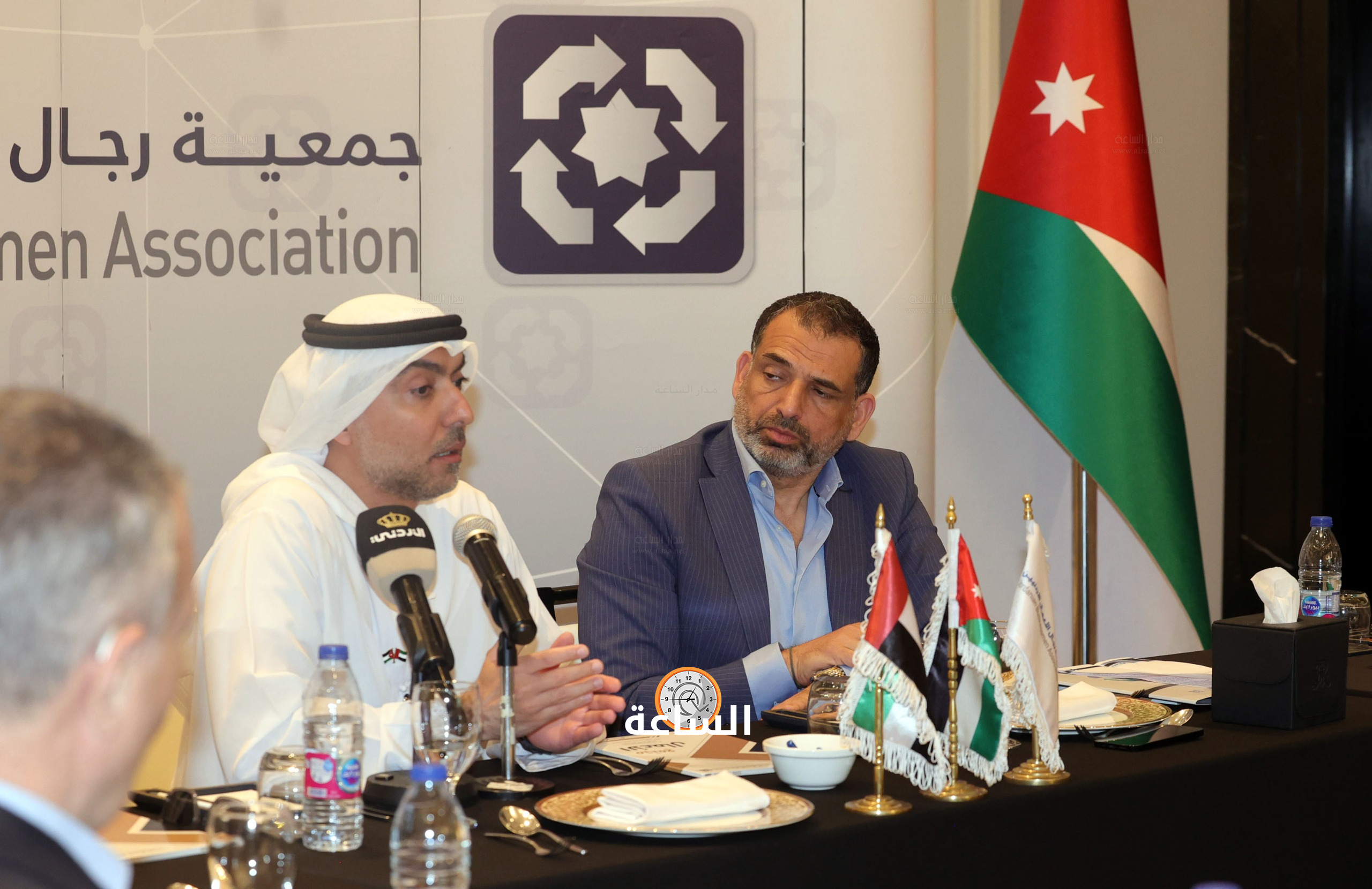 Madar Al-Saa Images 0.2359295186306276