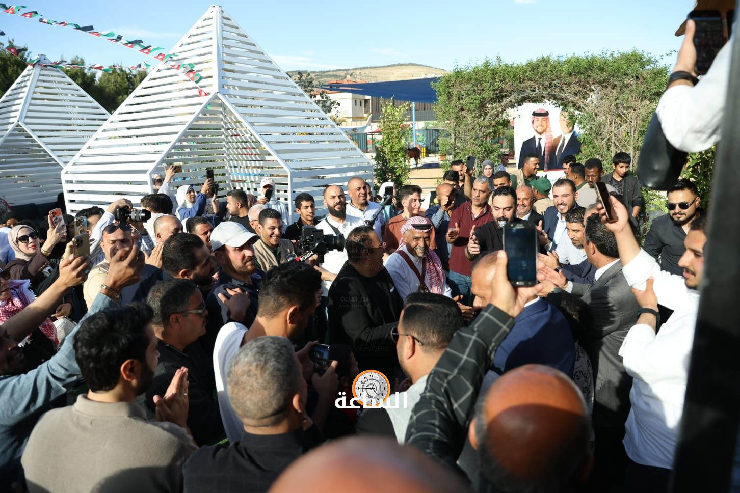 Madar Al-Saa Images 0.968110450458645