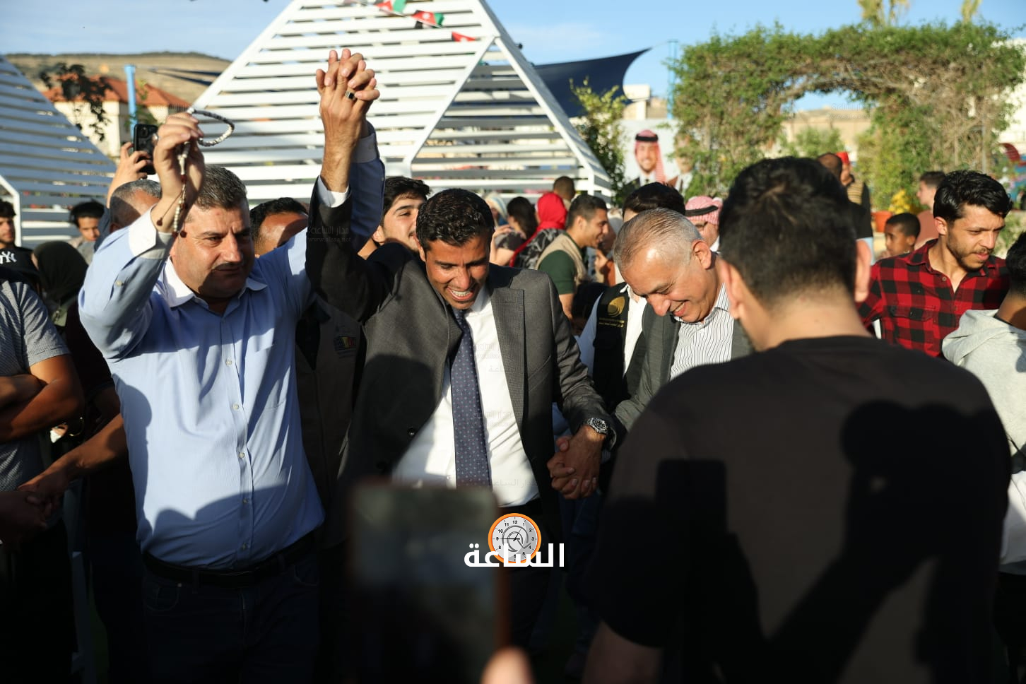 Madar Al-Saa Images 0.8818810273952998