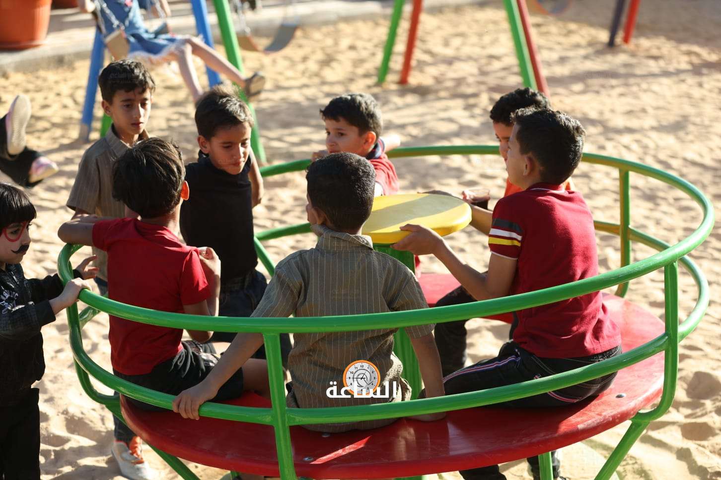 Madar Al-Saa Images 0.2131537031567613