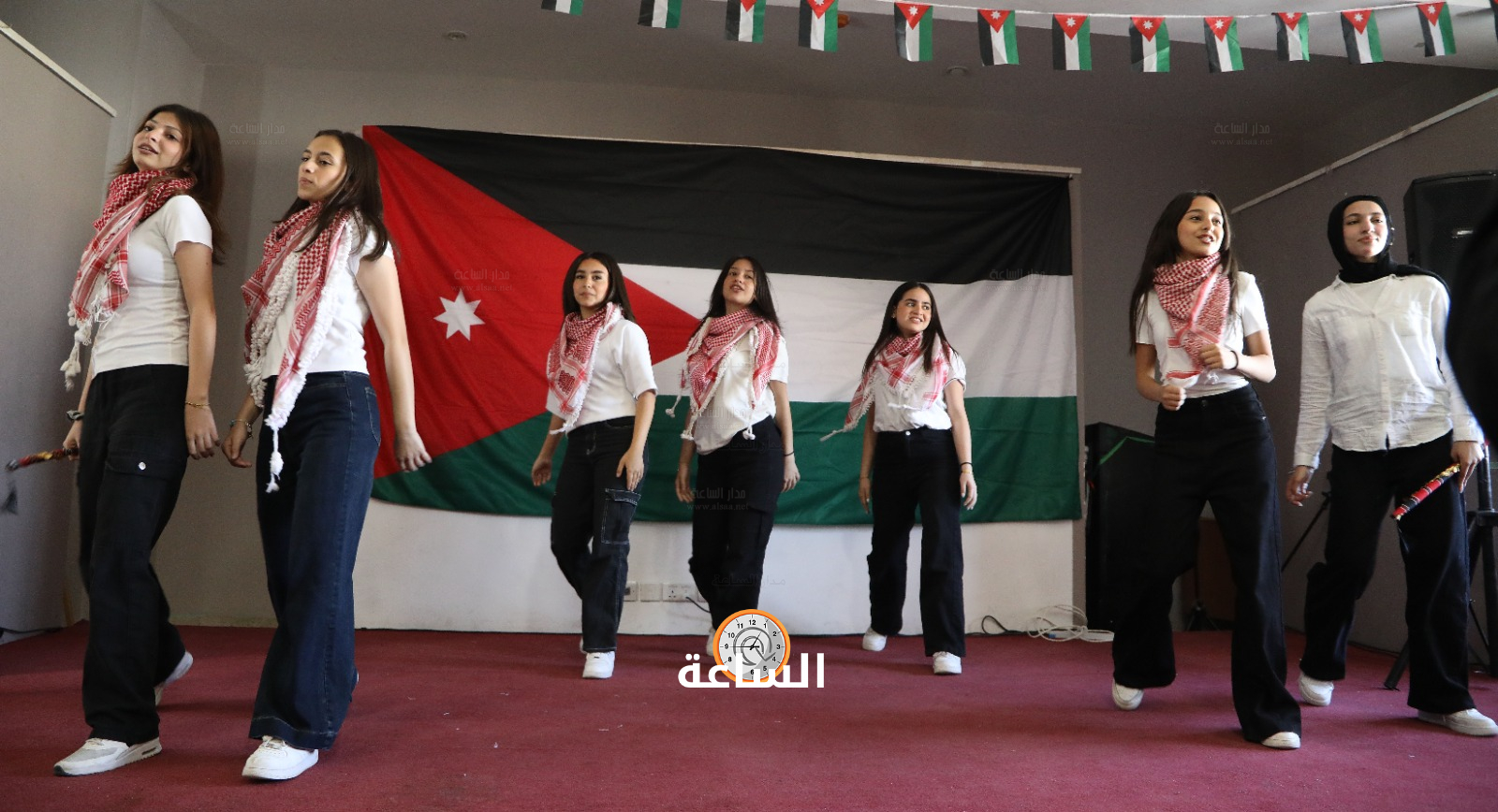 Madar Al-Saa Images 0.35991021477424123