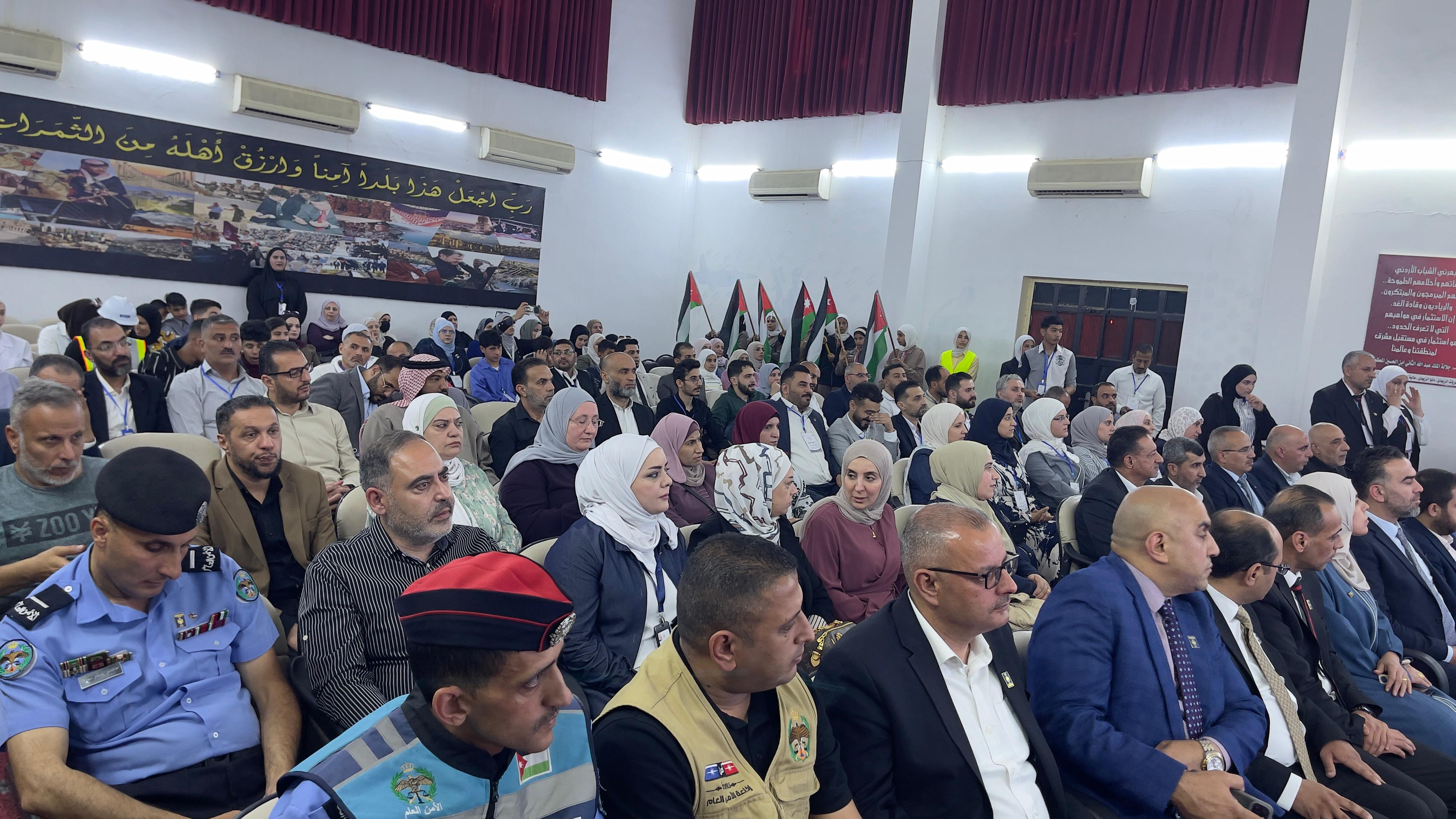 Madar Al-Saa Images 0.604449330616041