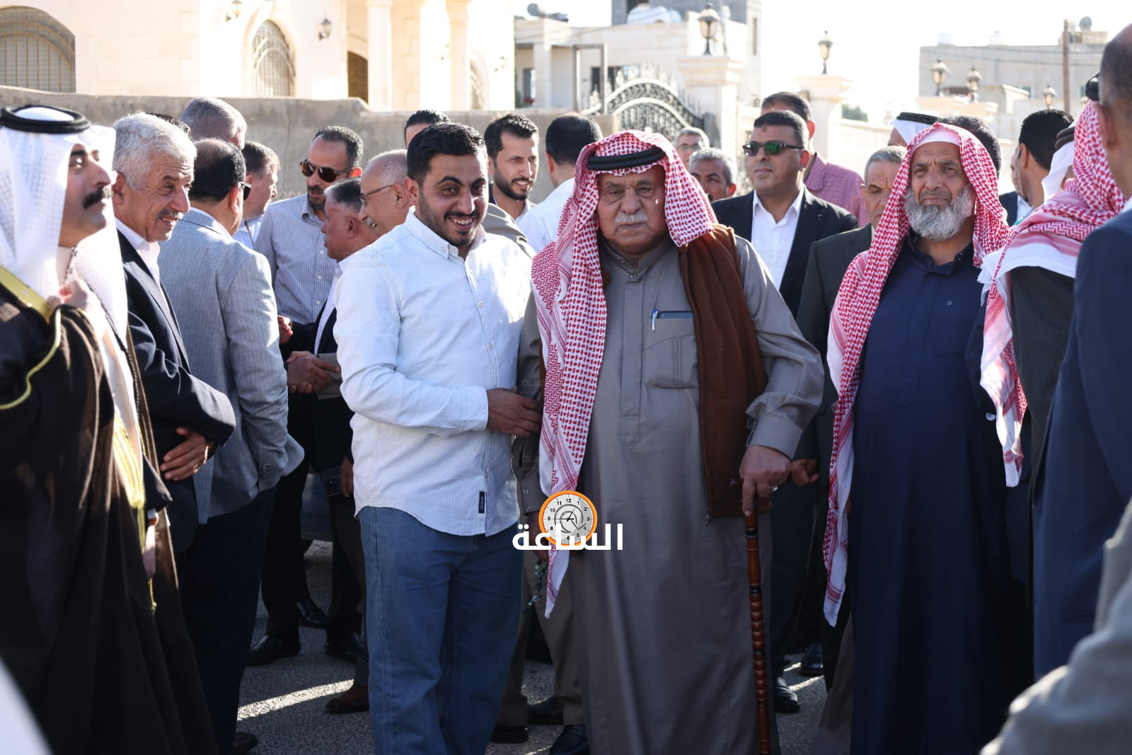 Madar Al-Saa Images 0.8186319914765381