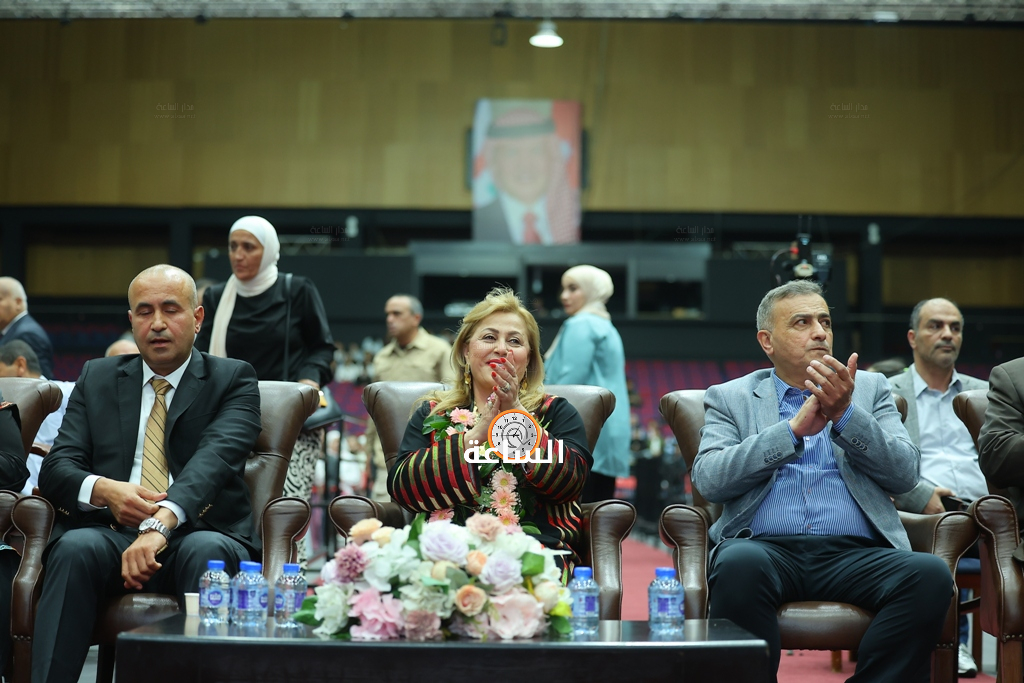 Madar Al-Saa Images 0.9008511556465891