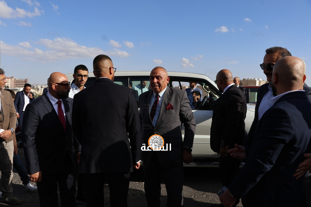 Madar Al-Saa Images 0.847747340374432
