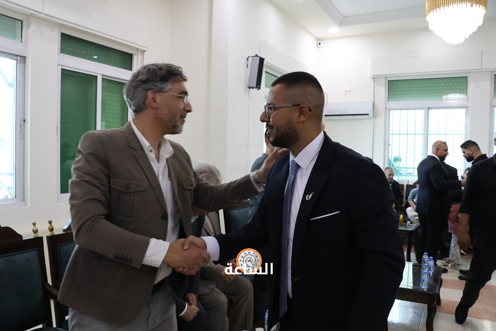 Madar Al-Saa Images 0.4348834596840775