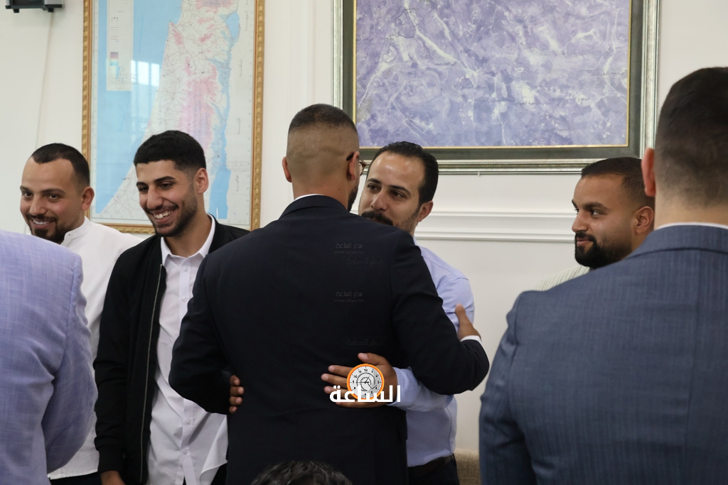 Madar Al-Saa Images 0.36936740795376044