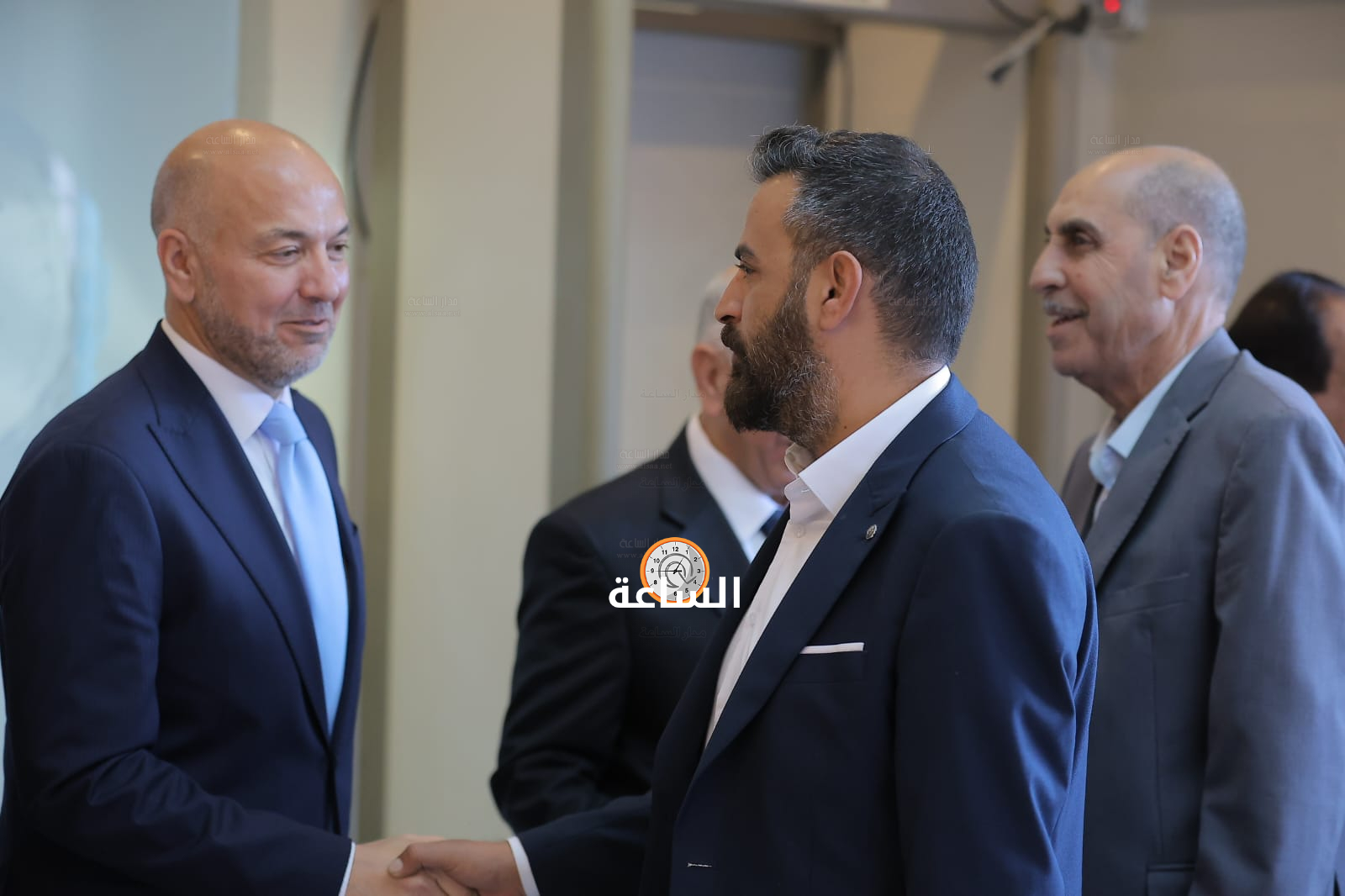Madar Al-Saa Images 0.4450570171138688