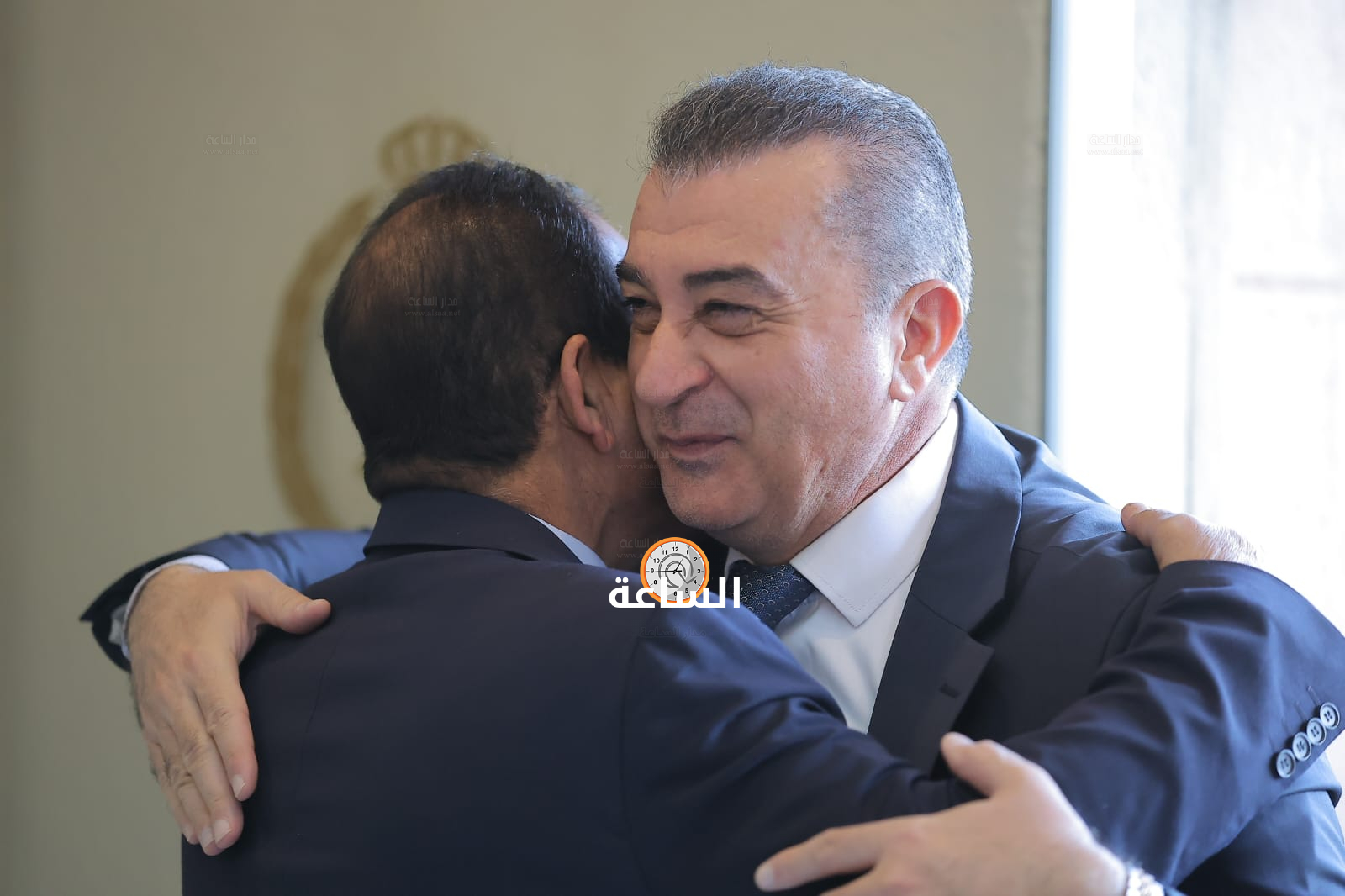 Madar Al-Saa Images 0.8009019434188622