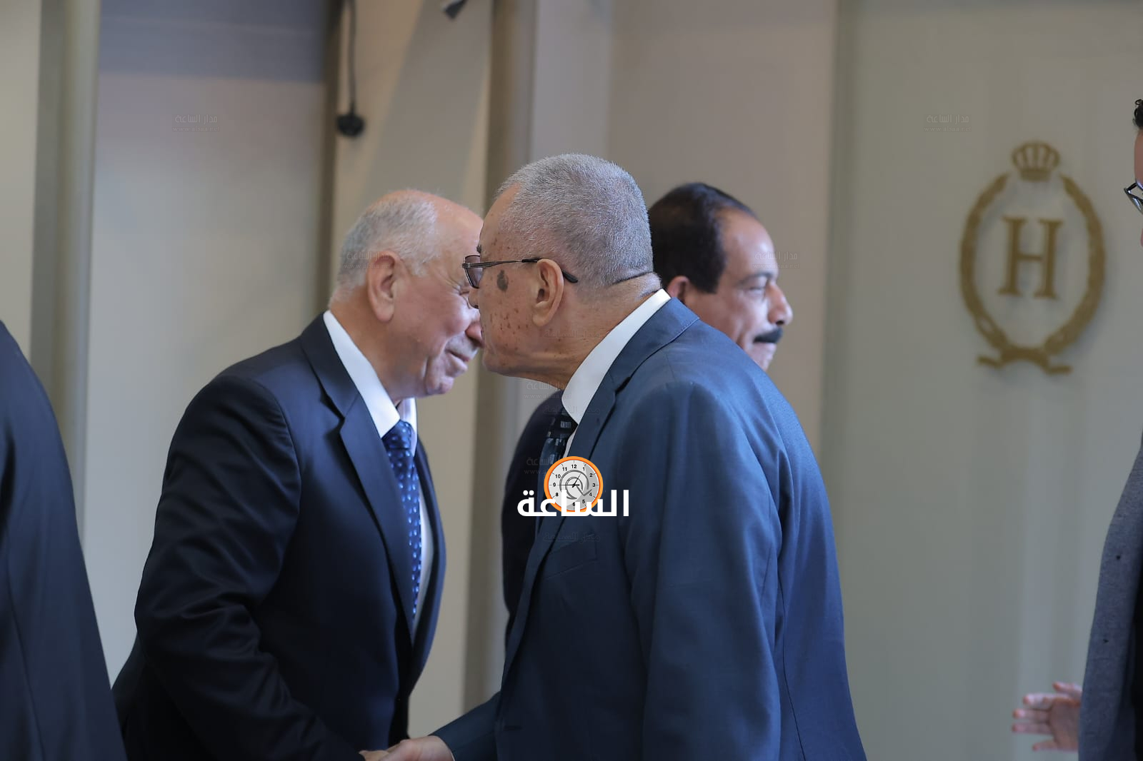 Madar Al-Saa Images 0.10809131190486532
