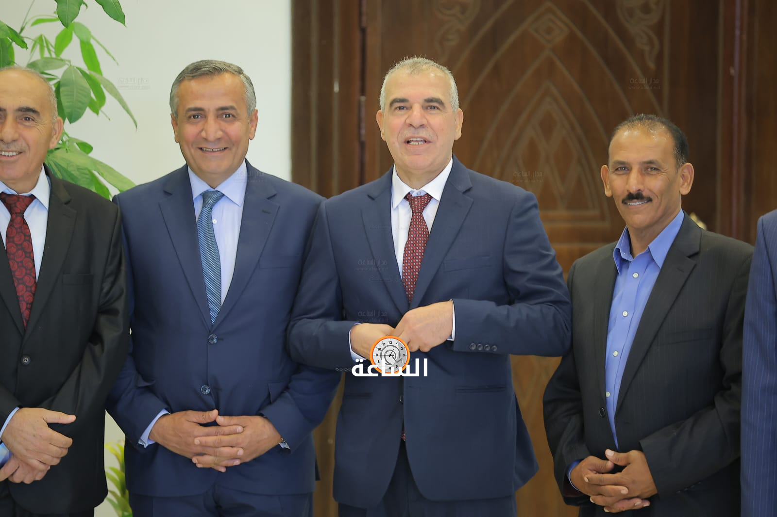Madar Al-Saa Images 0.172041532842082