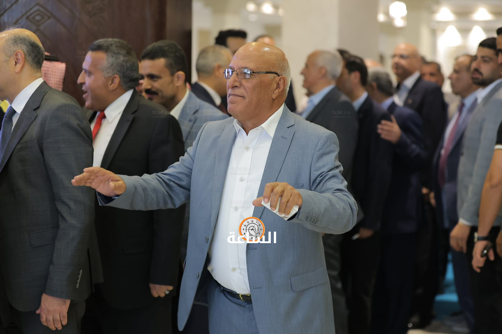 Madar Al-Saa Images 0.8841872896644198