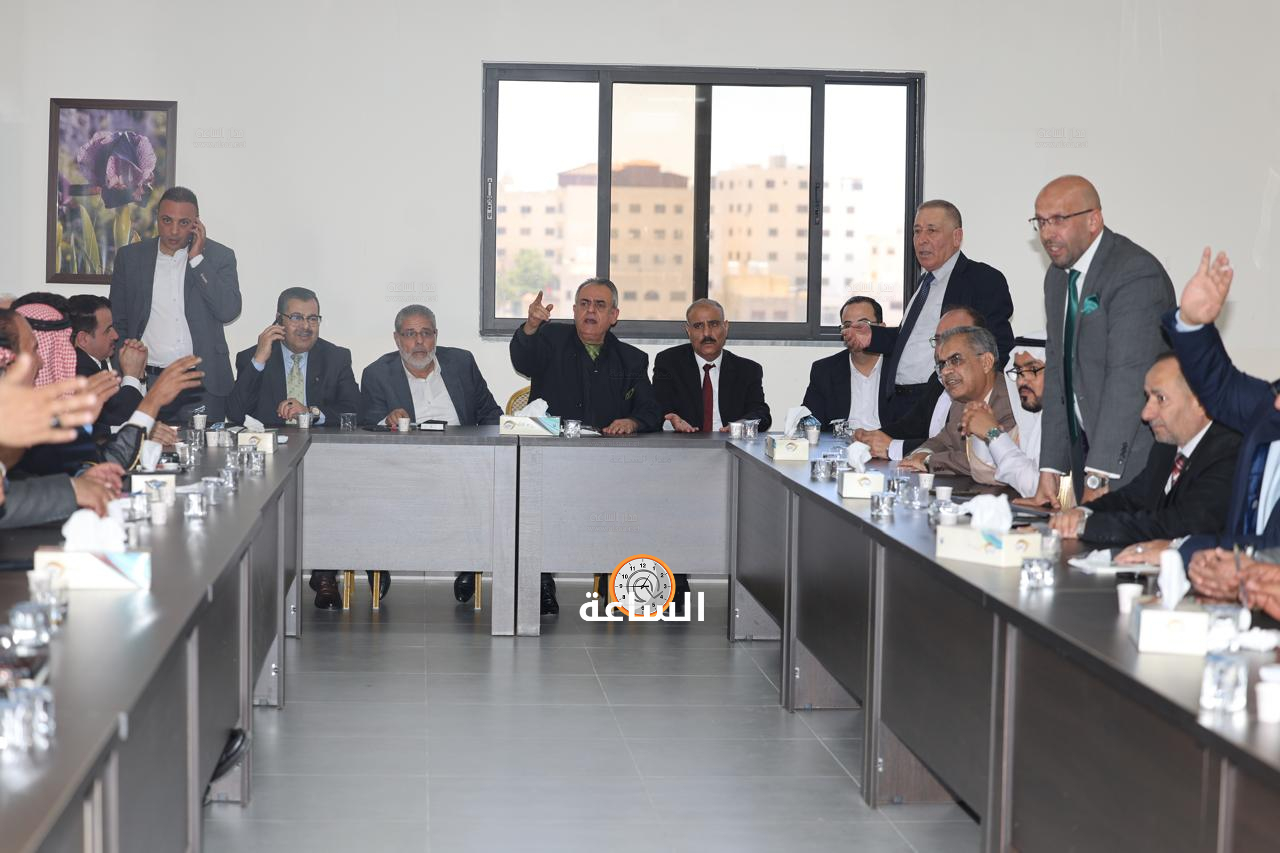Madar Al-Saa Images 0.7968340443377647
