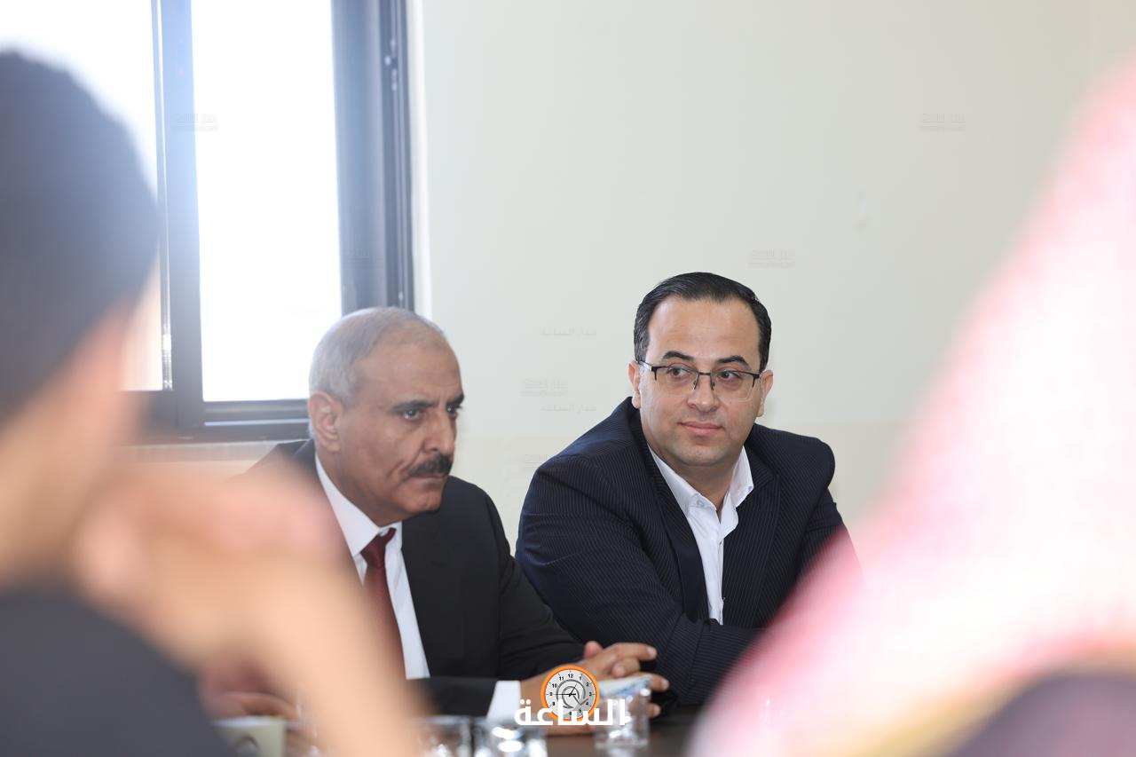 Madar Al-Saa Images 0.16479386244016403