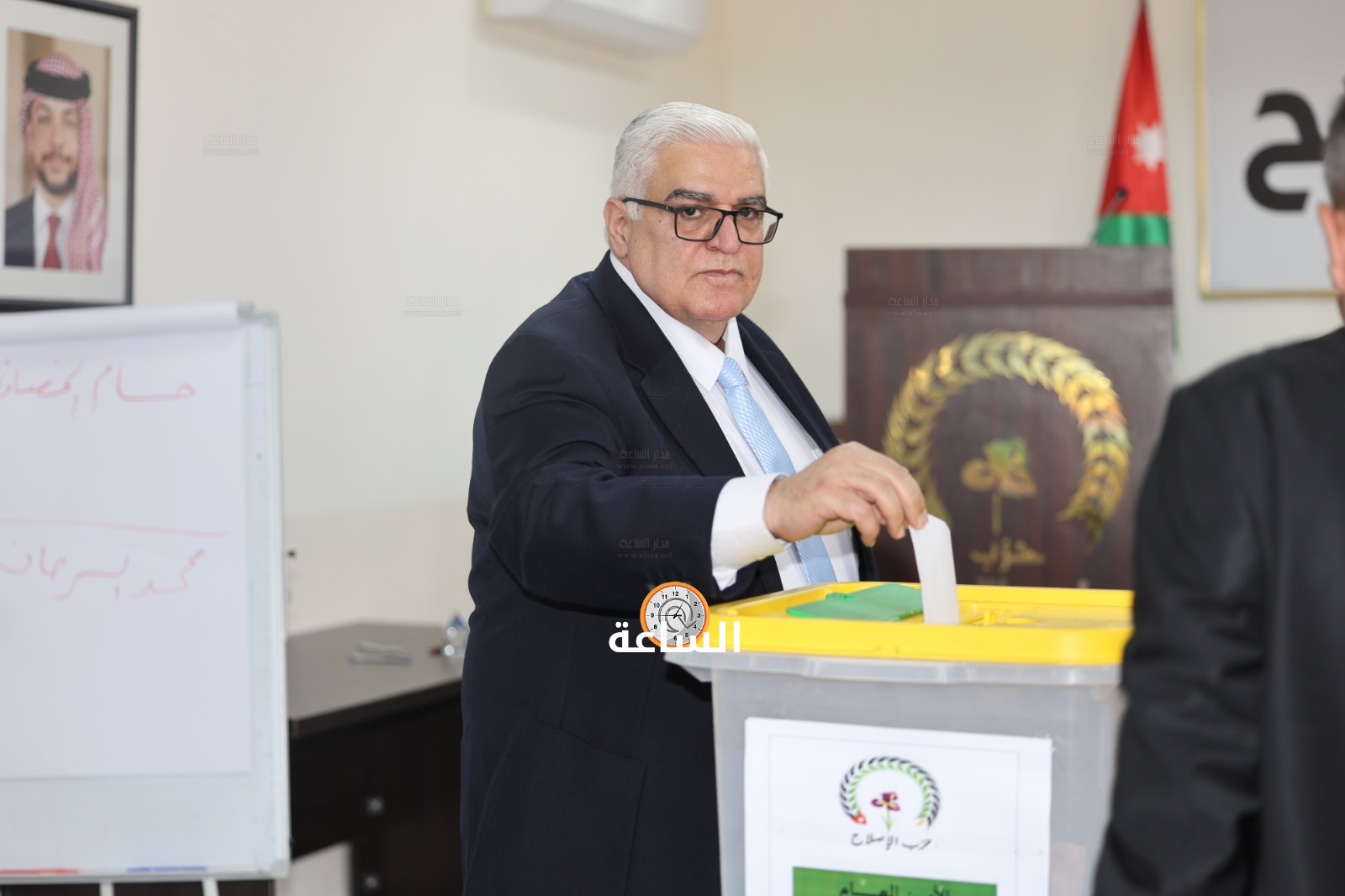 Madar Al-Saa Images 0.8976822210300082