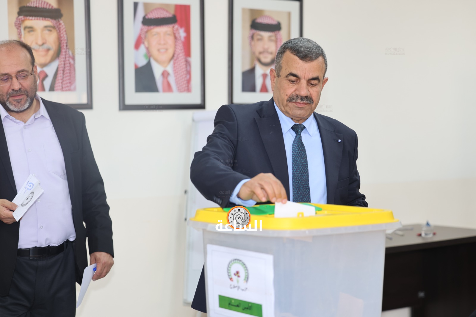 Madar Al-Saa Images 0.29928080773010124