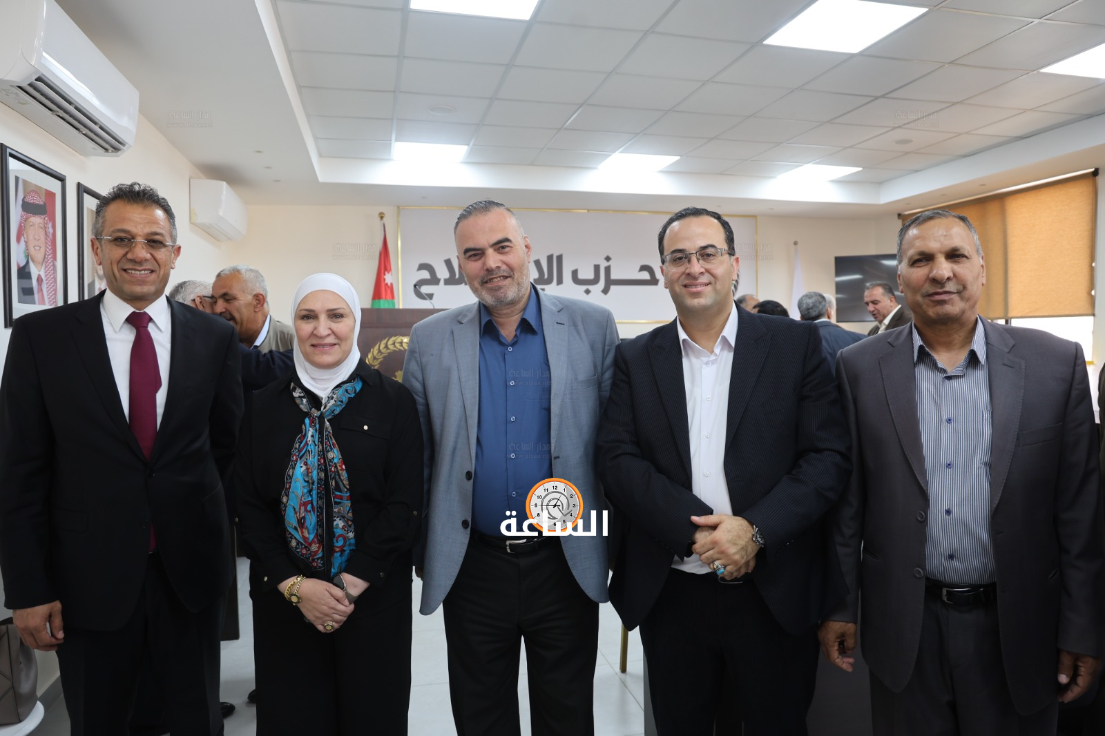 Madar Al-Saa Images 0.8809420692004908