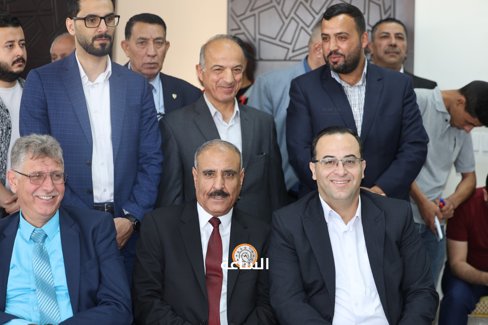 Madar Al-Saa Images 0.2576338396594232
