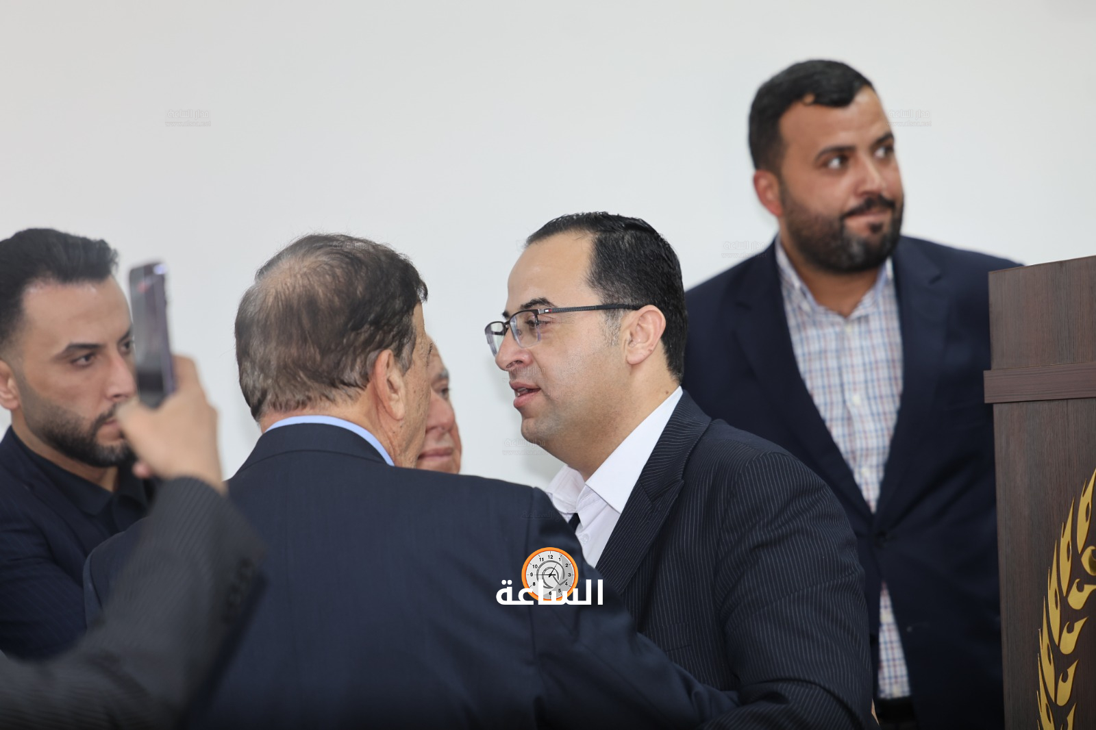 Madar Al-Saa Images 0.9978972447927698