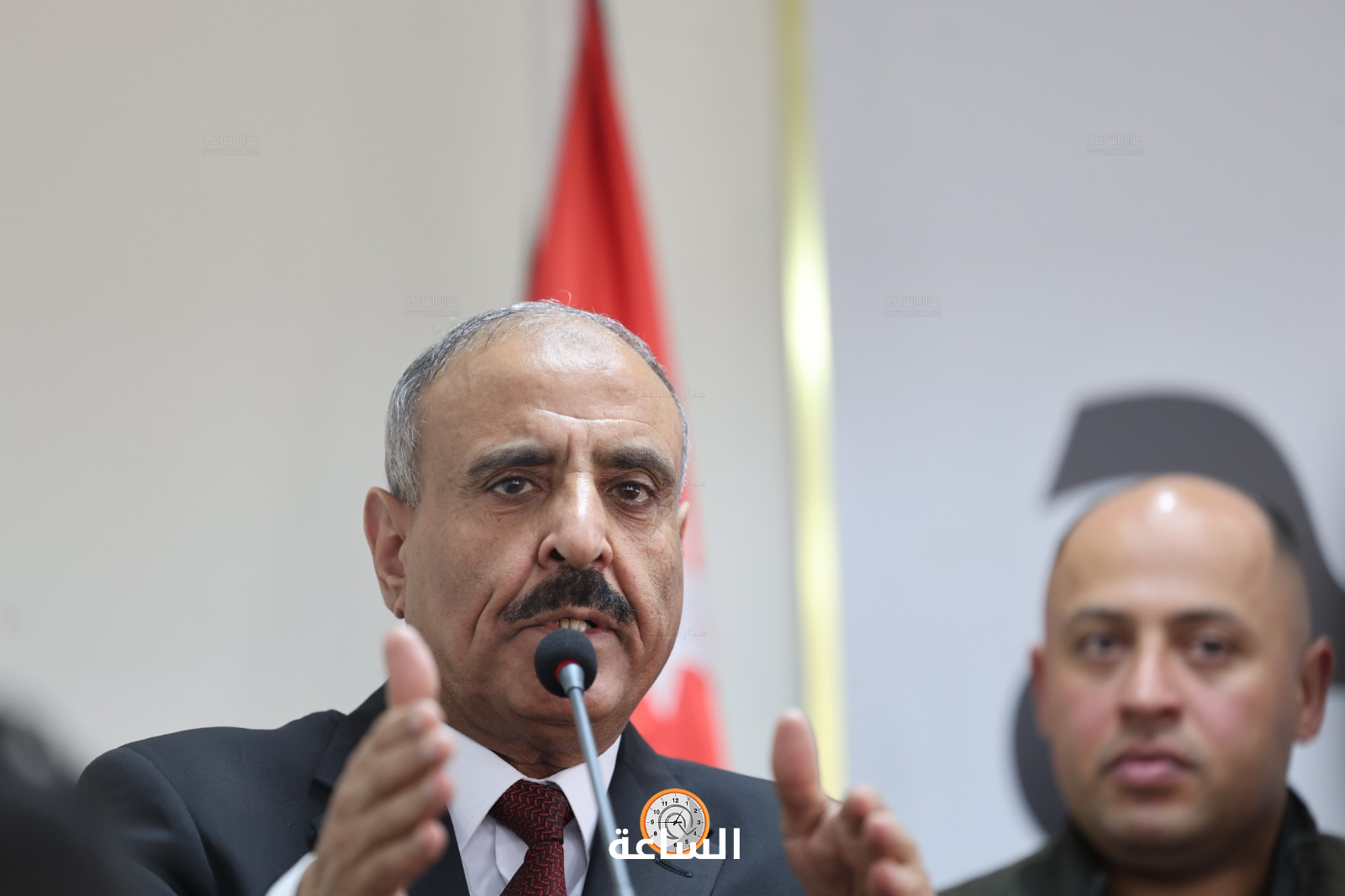 Madar Al-Saa Images 0.84816087375071