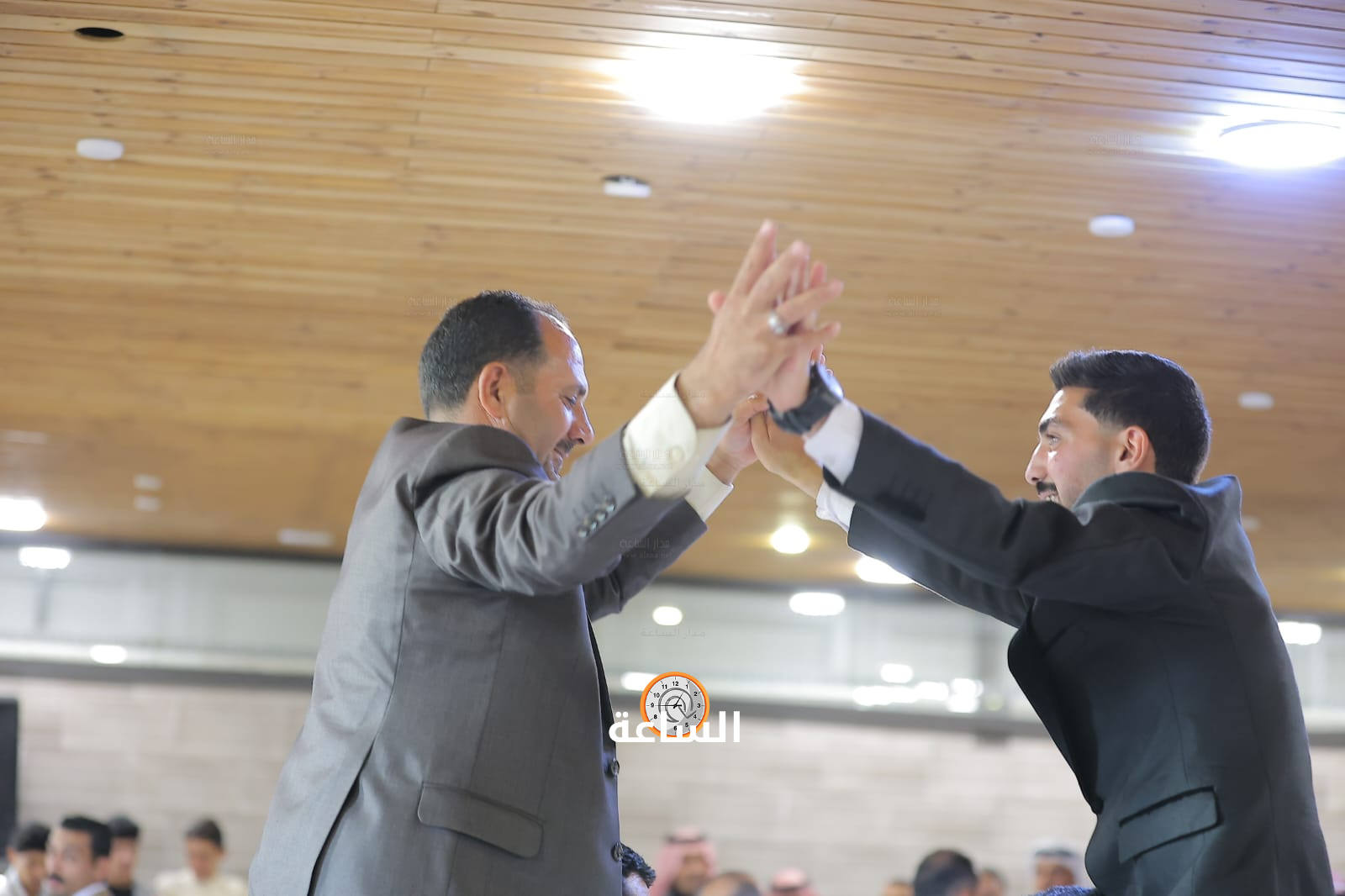 Madar Al-Saa Images 0.3907162504464615
