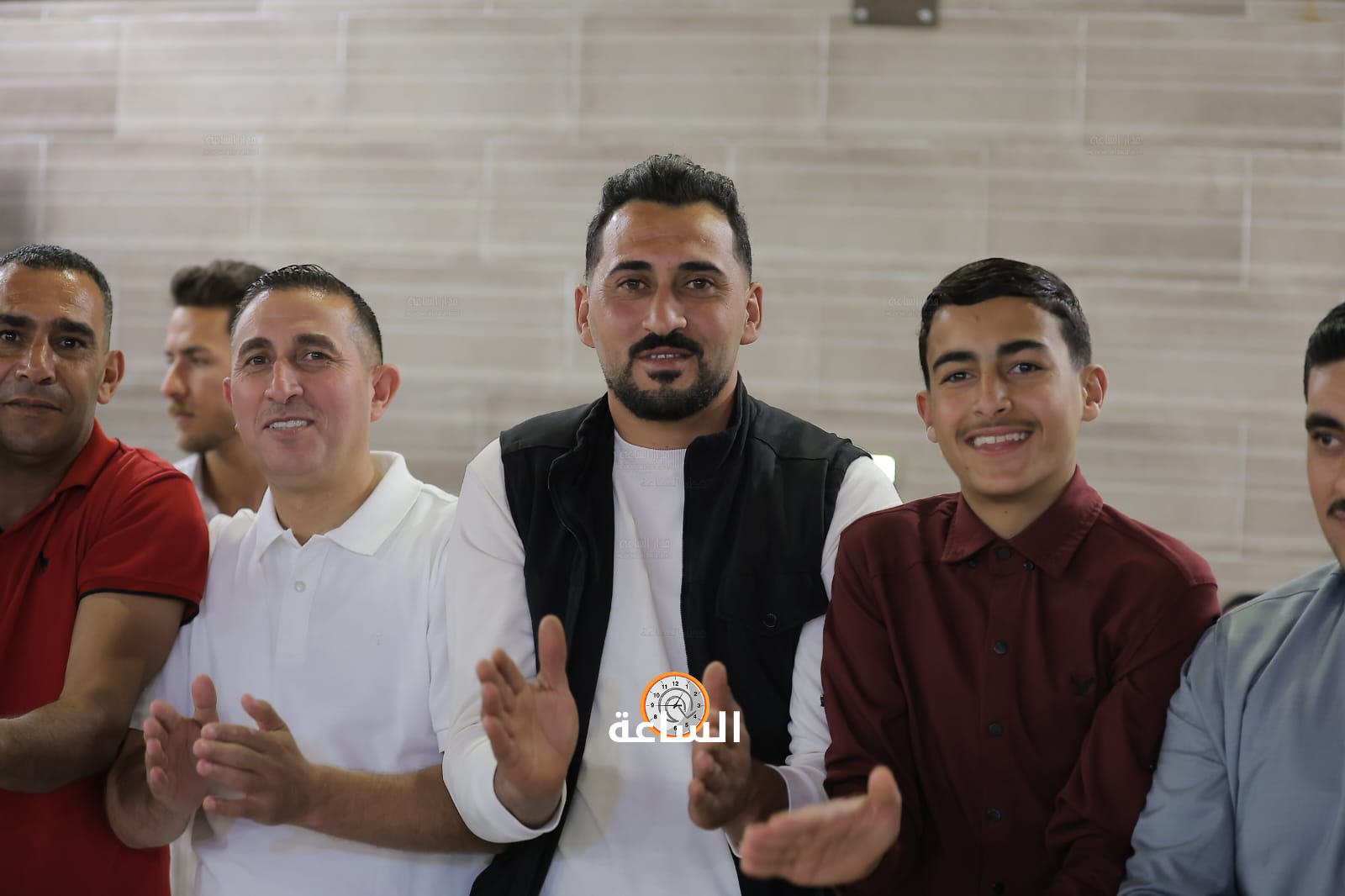 Madar Al-Saa Images 0.43489143519786866