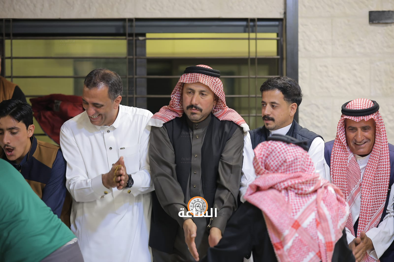 Madar Al-Saa Images 0.49741122442734875