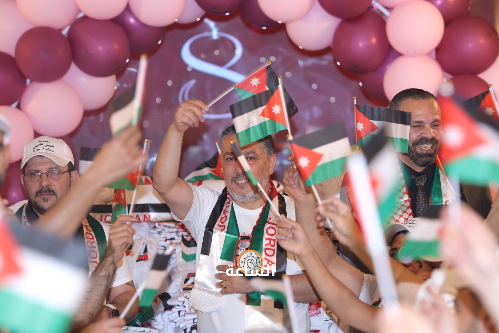 Madar Al-Saa Images 0.23447847724529725