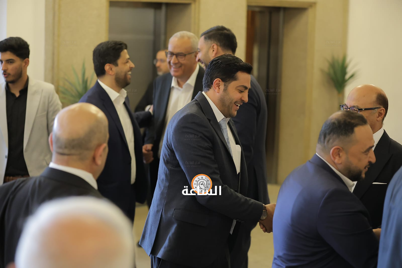 Madar Al-Saa Images 0.8776878019820865