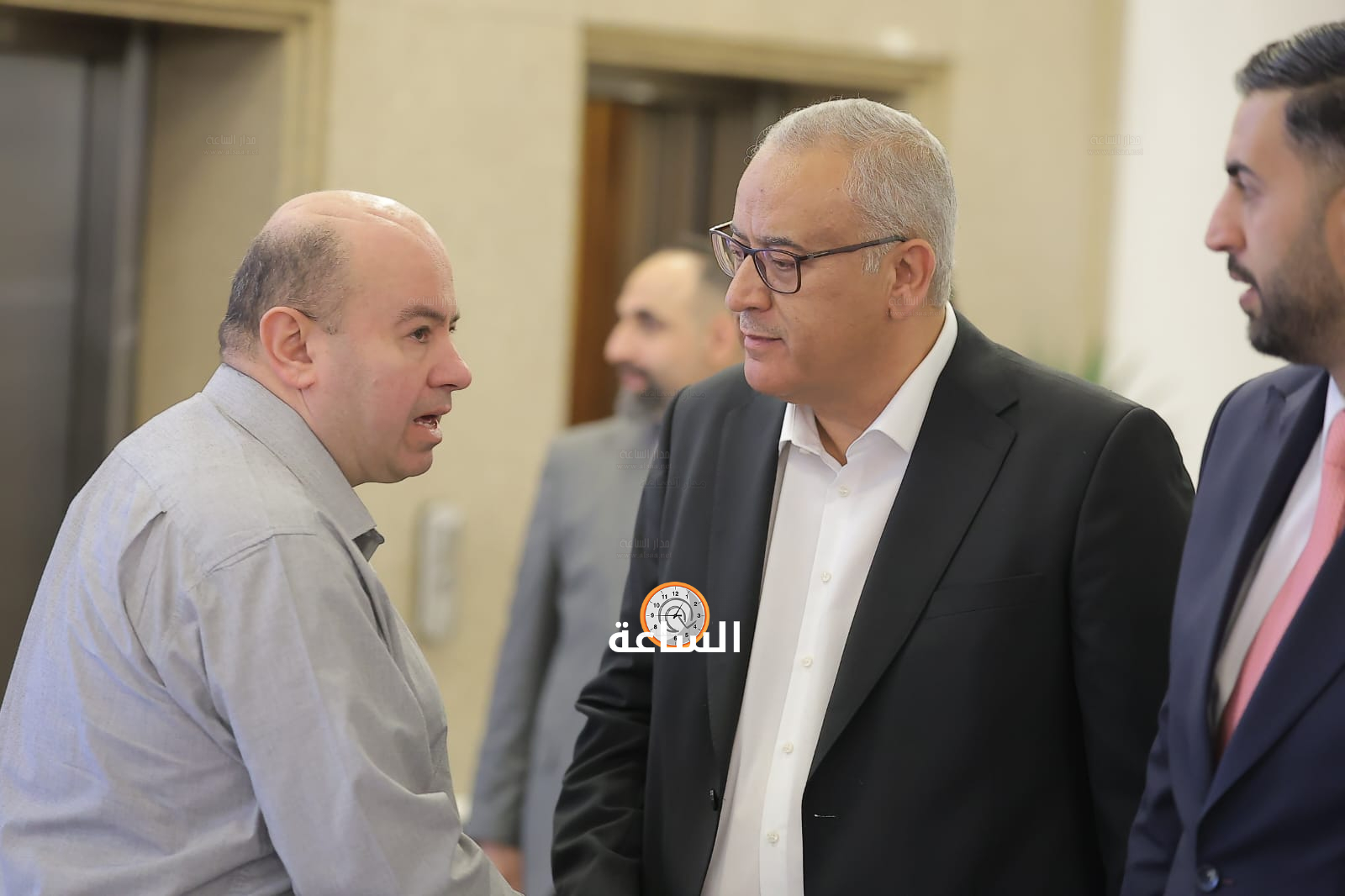 Madar Al-Saa Images 0.6480541771604607
