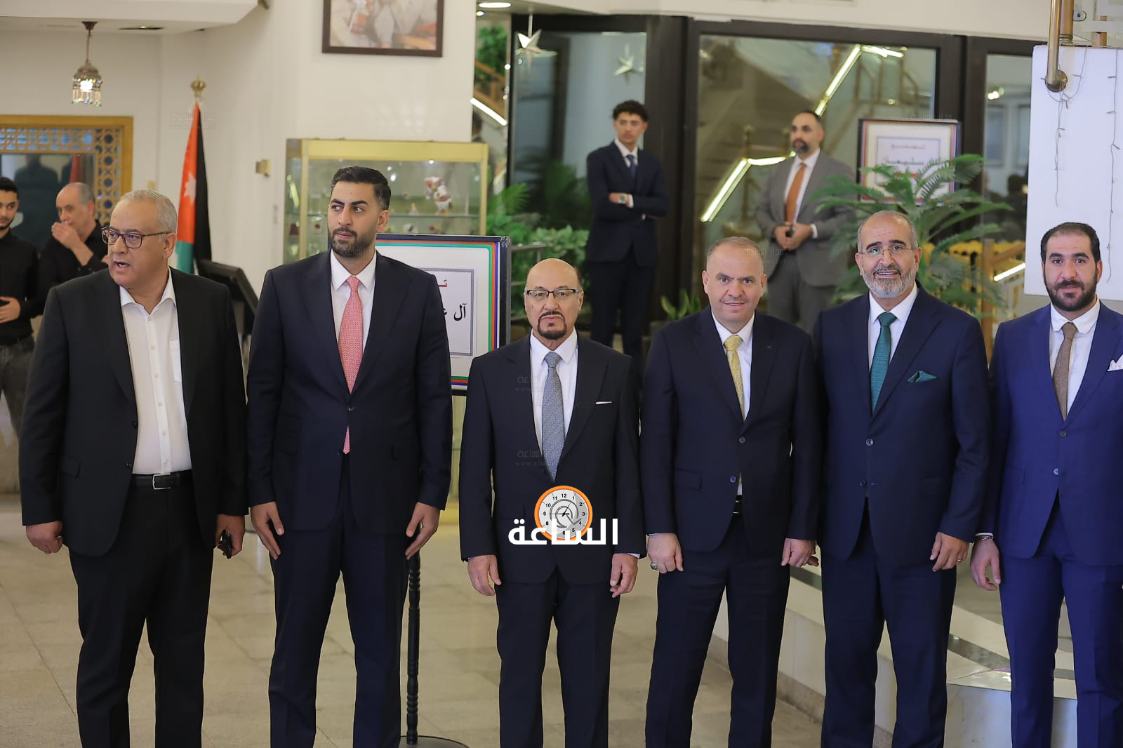 Madar Al-Saa Images 0.0014117712321166653