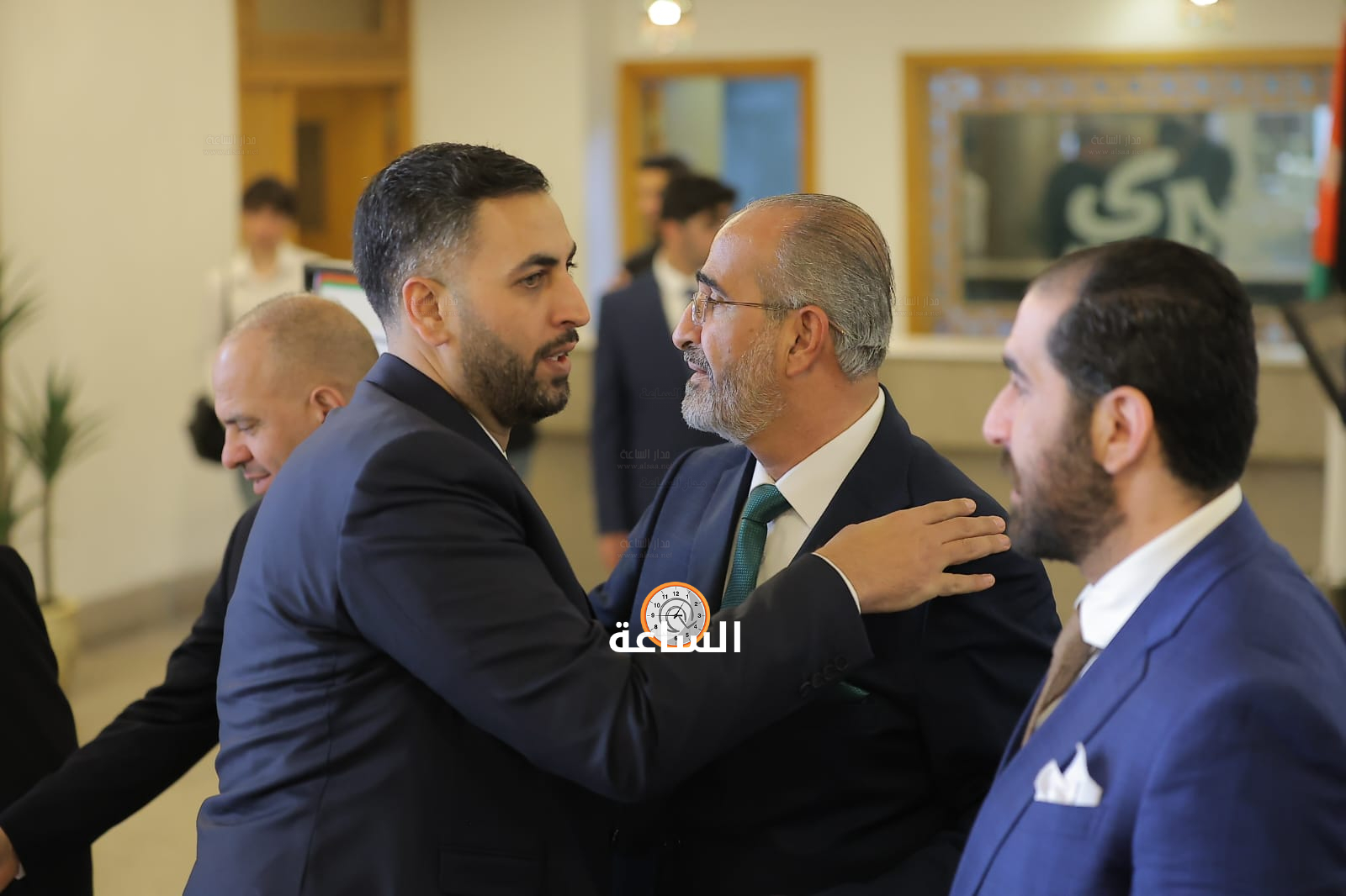 Madar Al-Saa Images 0.6811465252726796