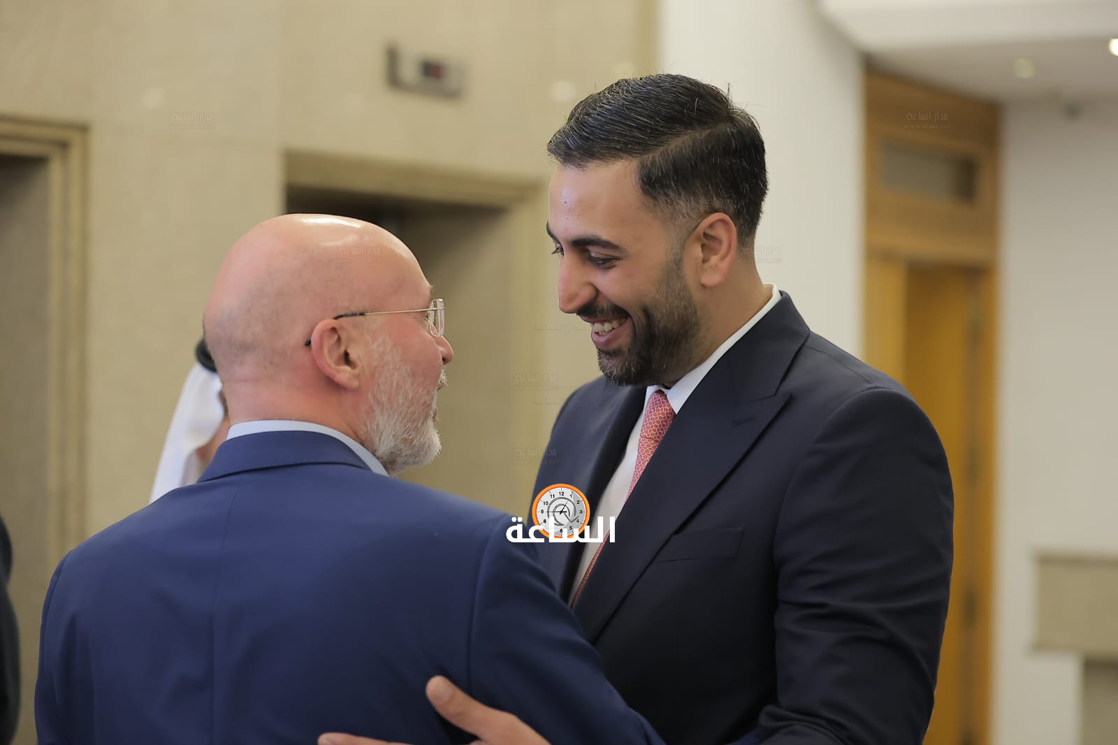 Madar Al-Saa Images 0.6440426580612688