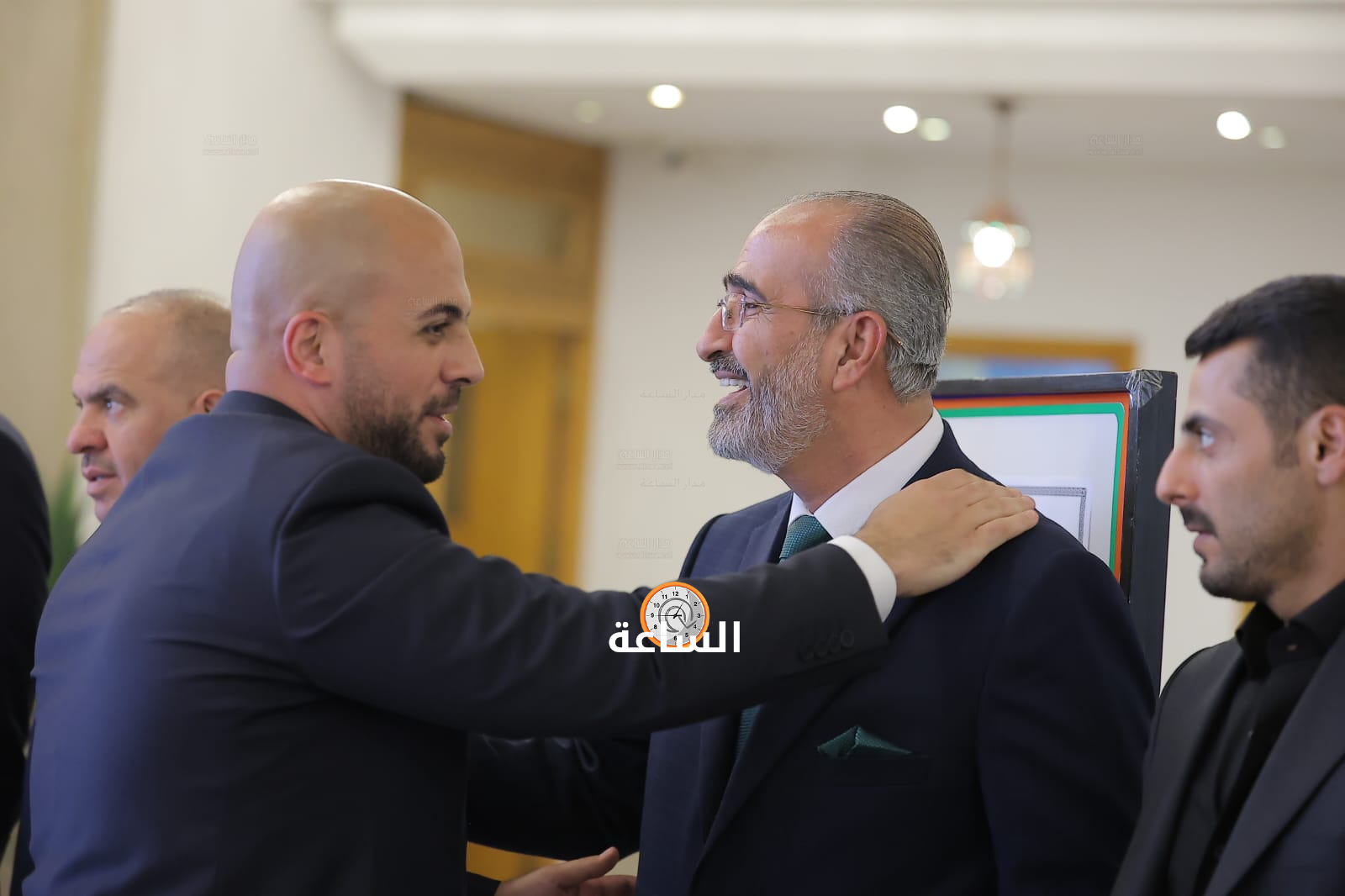 Madar Al-Saa Images 0.6376655245301333