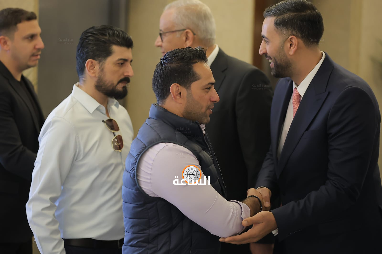 Madar Al-Saa Images 0.02499722033596108