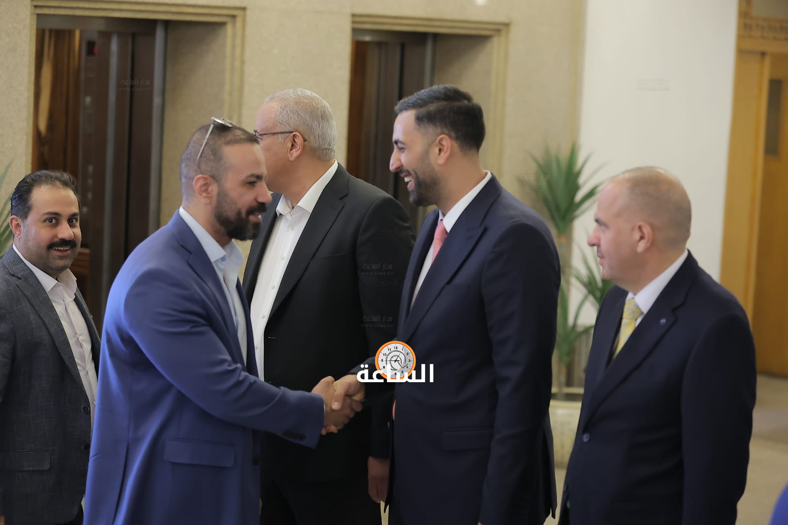 Madar Al-Saa Images 0.0252779256196749