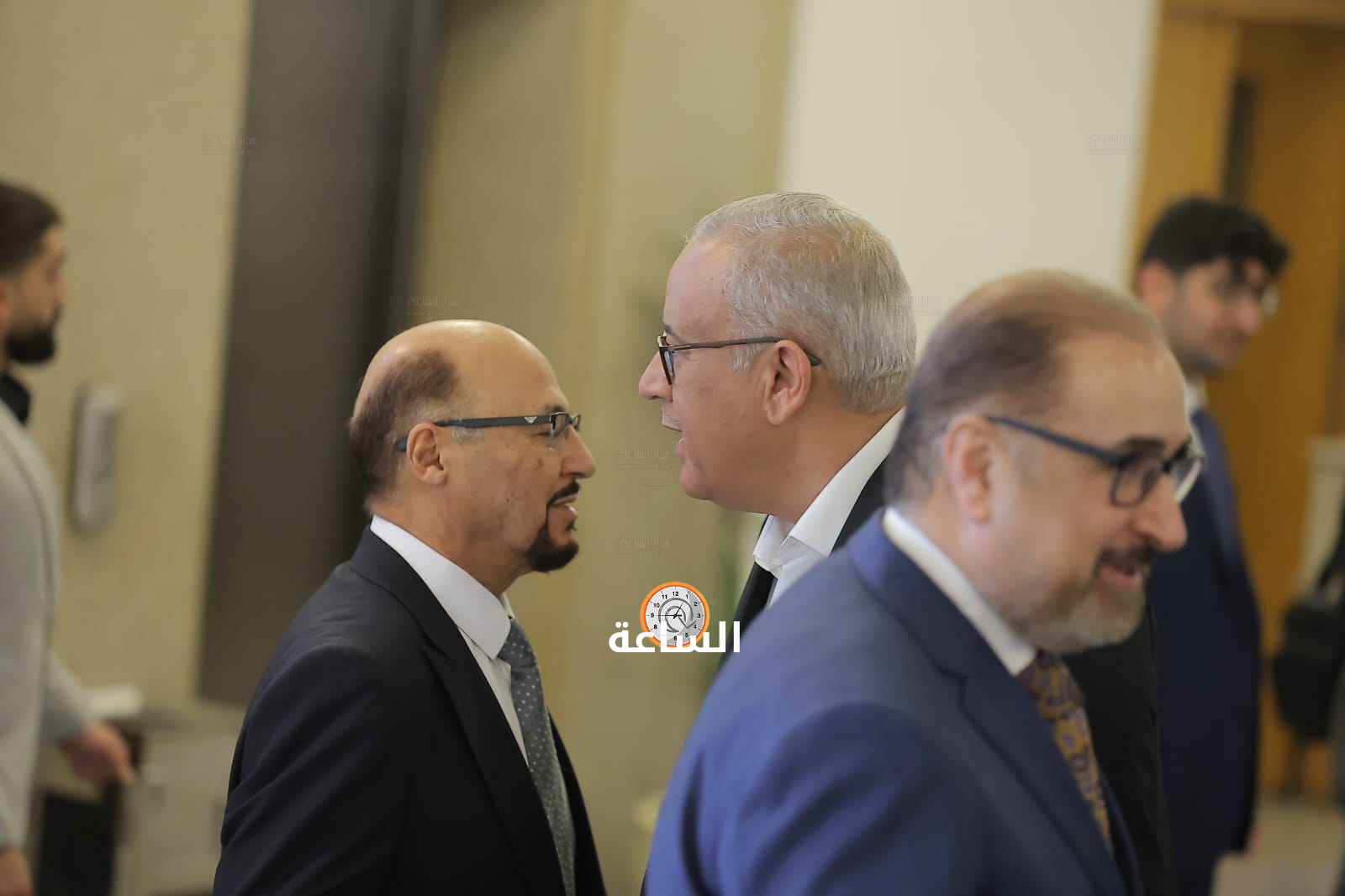 Madar Al-Saa Images 0.16556595865518775