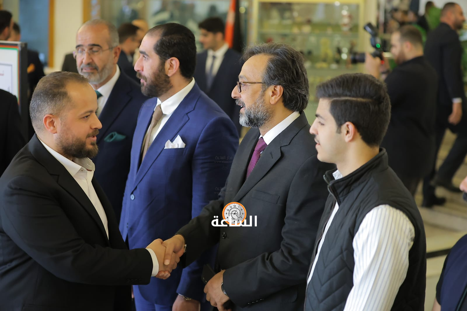 Madar Al-Saa Images 0.18507261188491664
