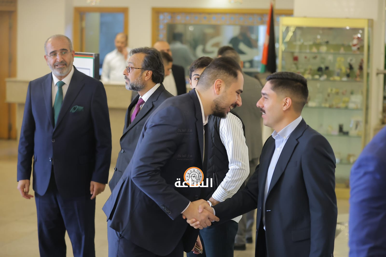 Madar Al-Saa Images 0.9694841351884307