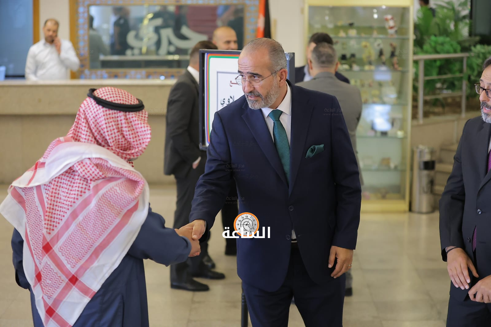 Madar Al-Saa Images 0.6076645654384536