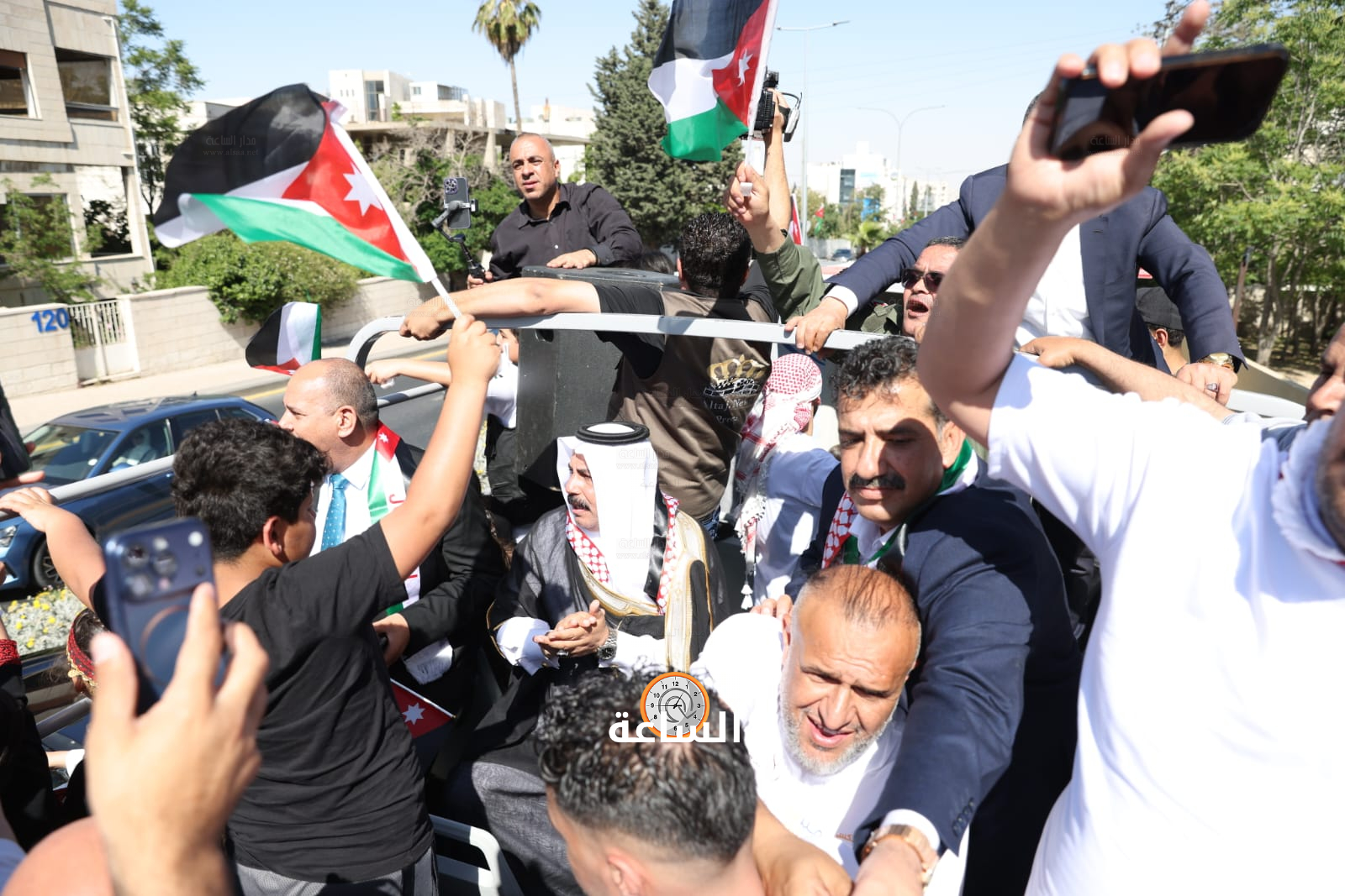 Madar Al-Saa Images 0.10932143739193012