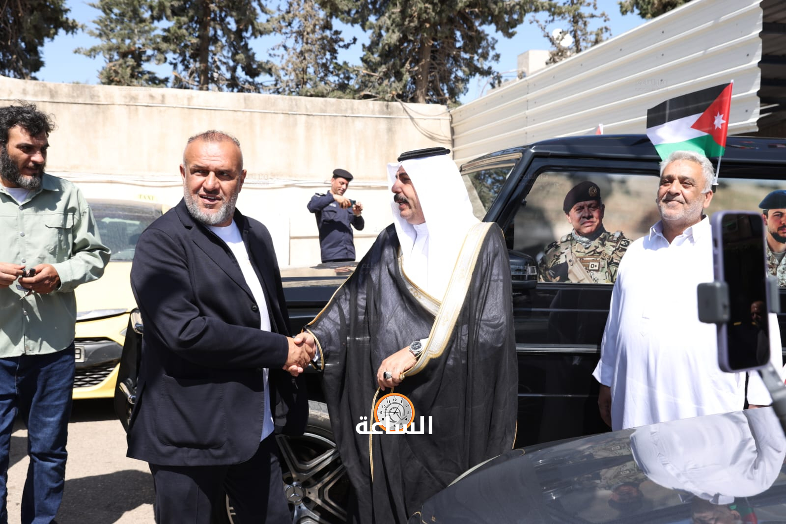 Madar Al-Saa Images 0.9595239005653343