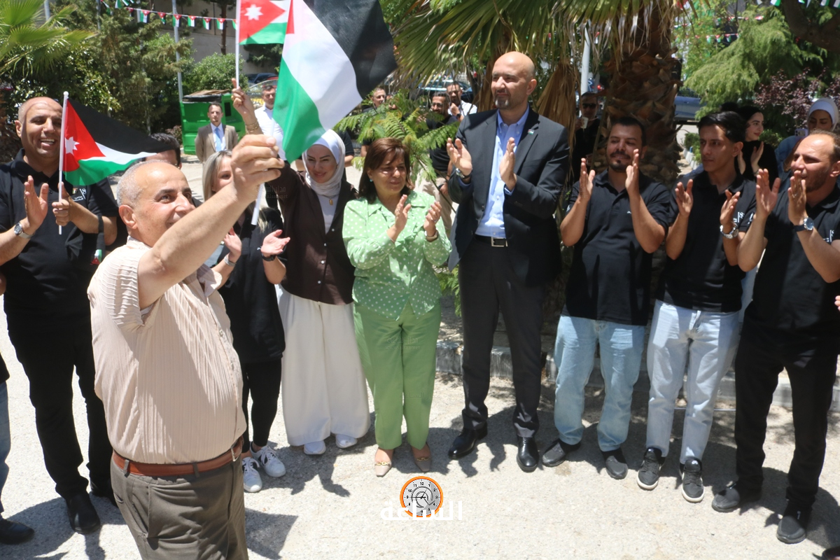 Madar Al-Saa Images 0.509591338025703