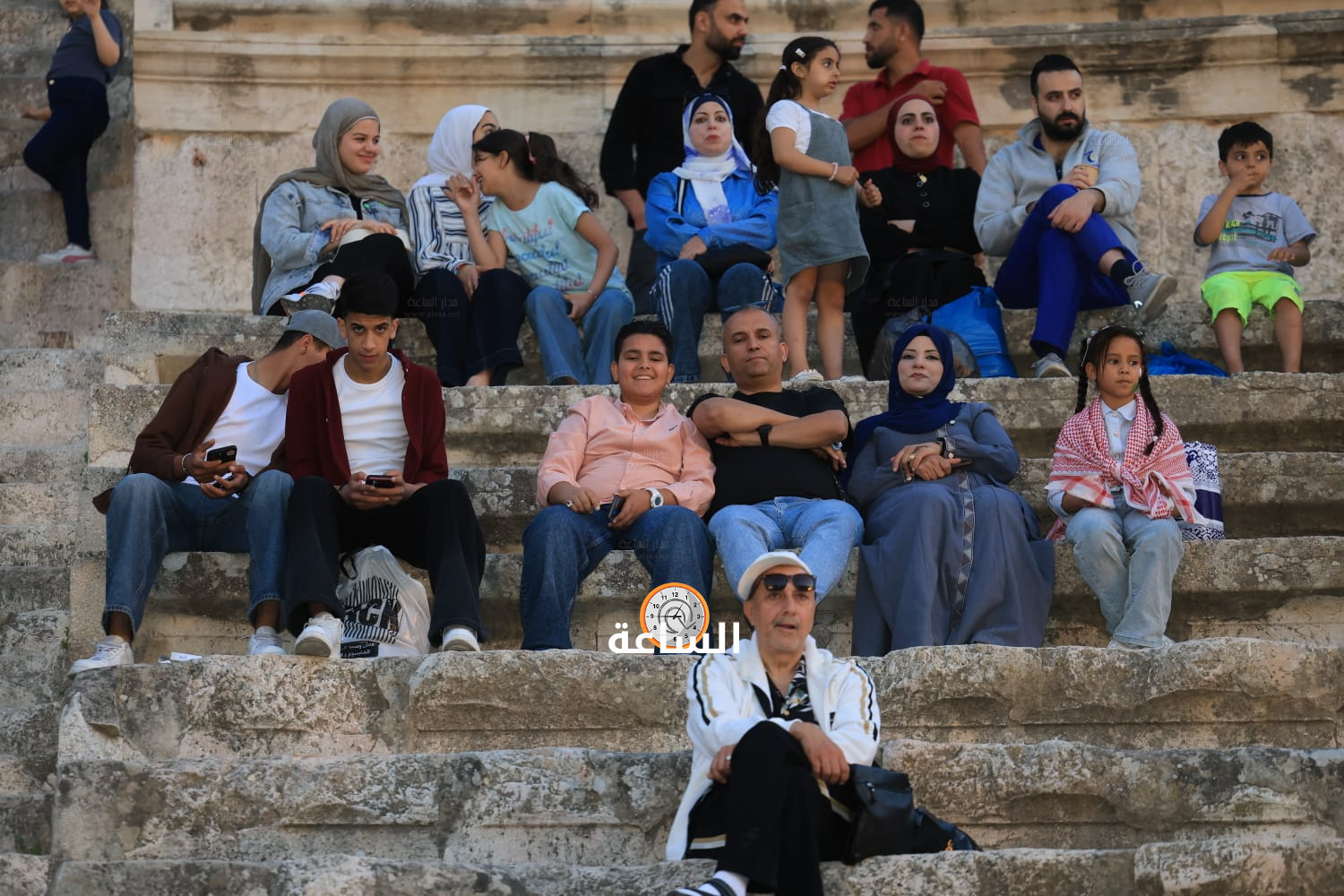 Madar Al-Saa Images 0.15394525331783404