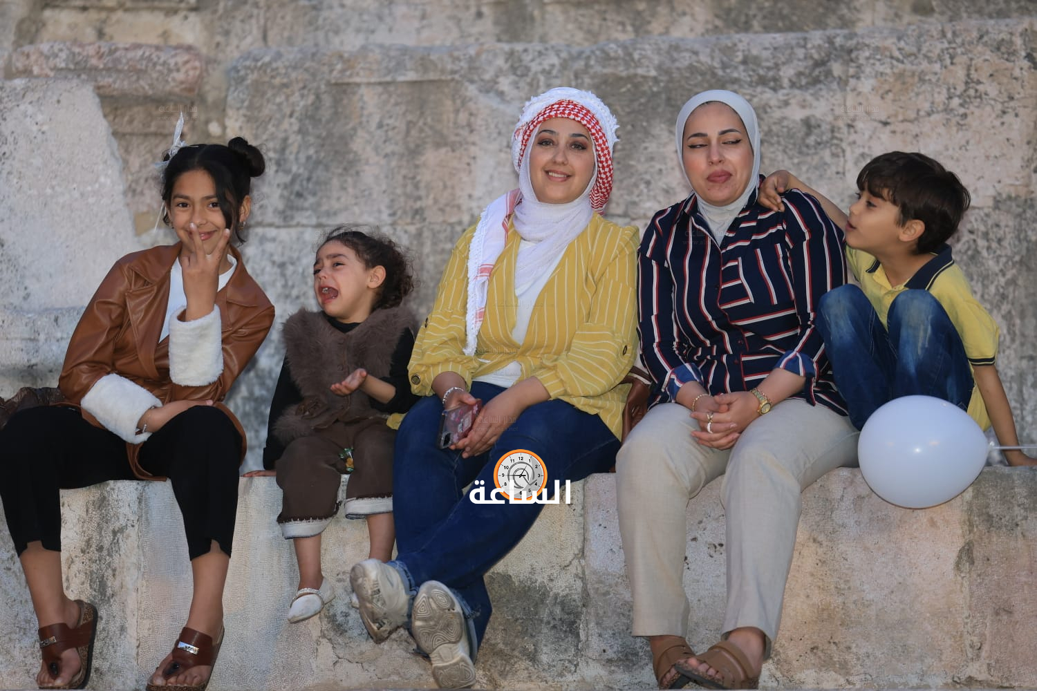 Madar Al-Saa Images 0.17800433785343017