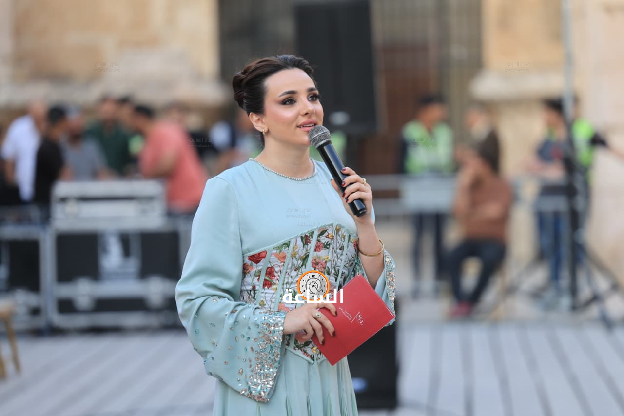 Madar Al-Saa Images 0.00004521373444055232